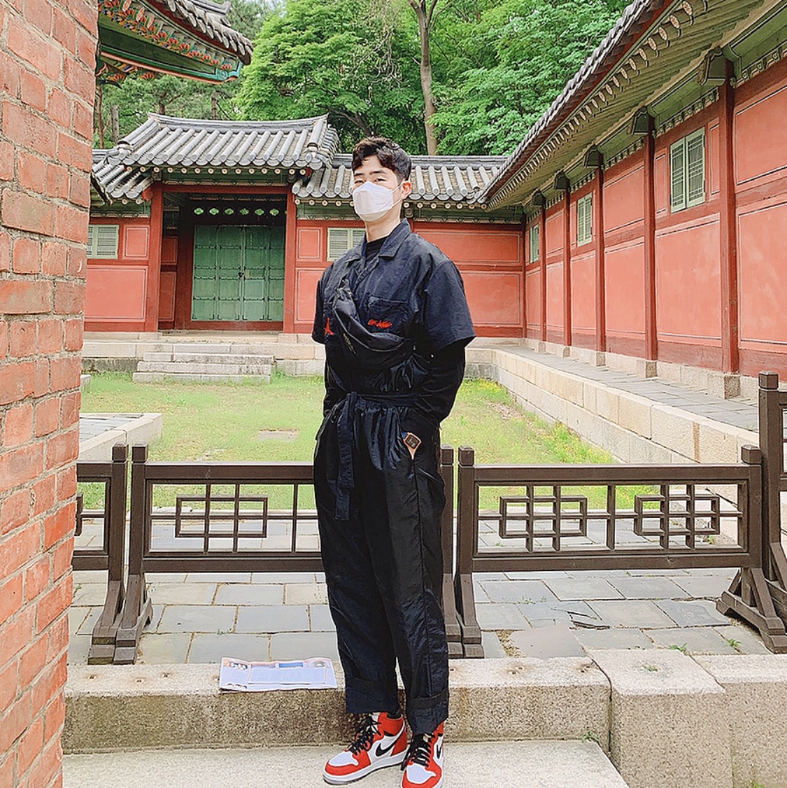 Jordan 1 Retro High Spider-Man Origin Story, Jordan x Off-White Boiler Suit Black - US/EU 착용 스타일 - 1