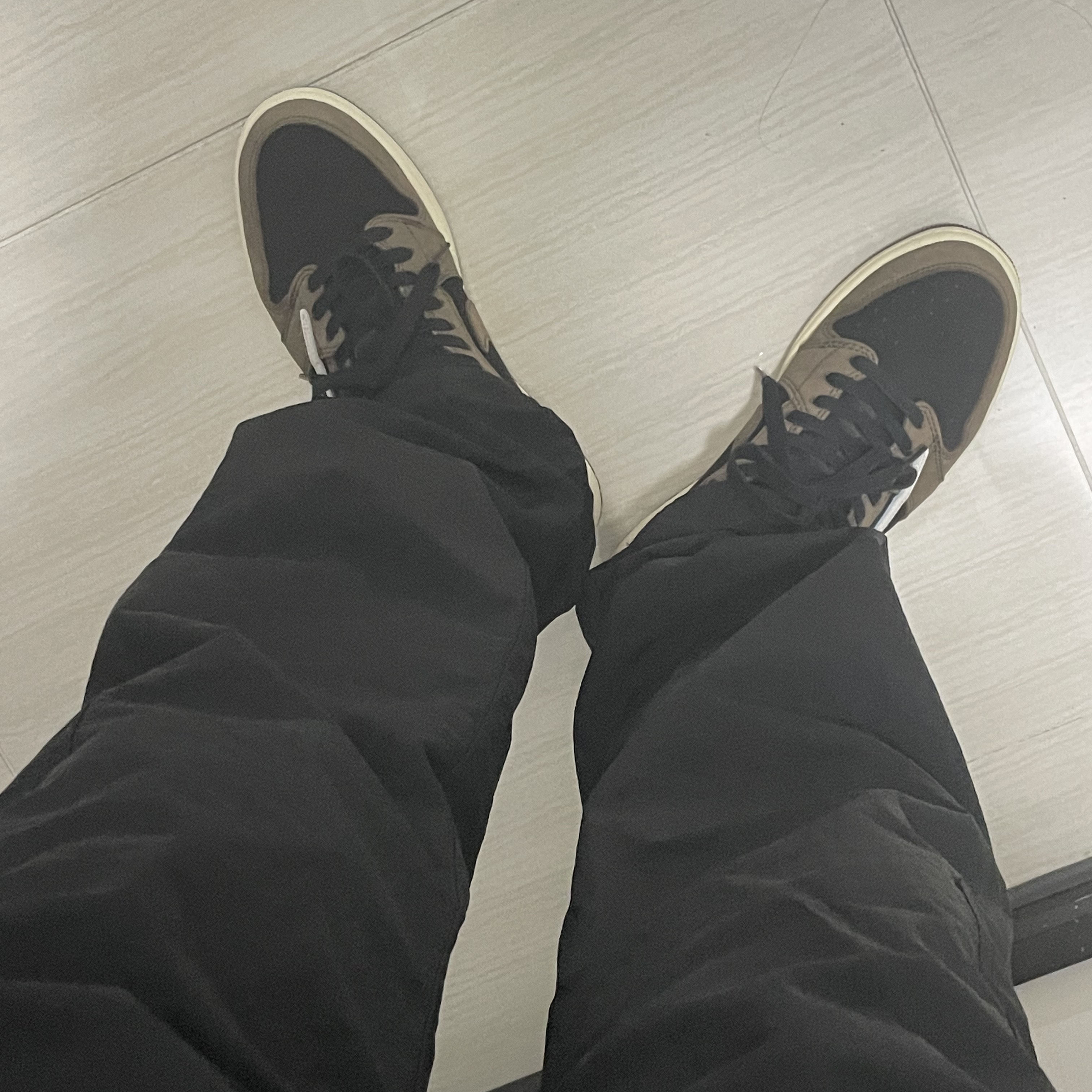 Jordan 1 x Travis Scott Retro Low OG SP Mocha 착용 스타일