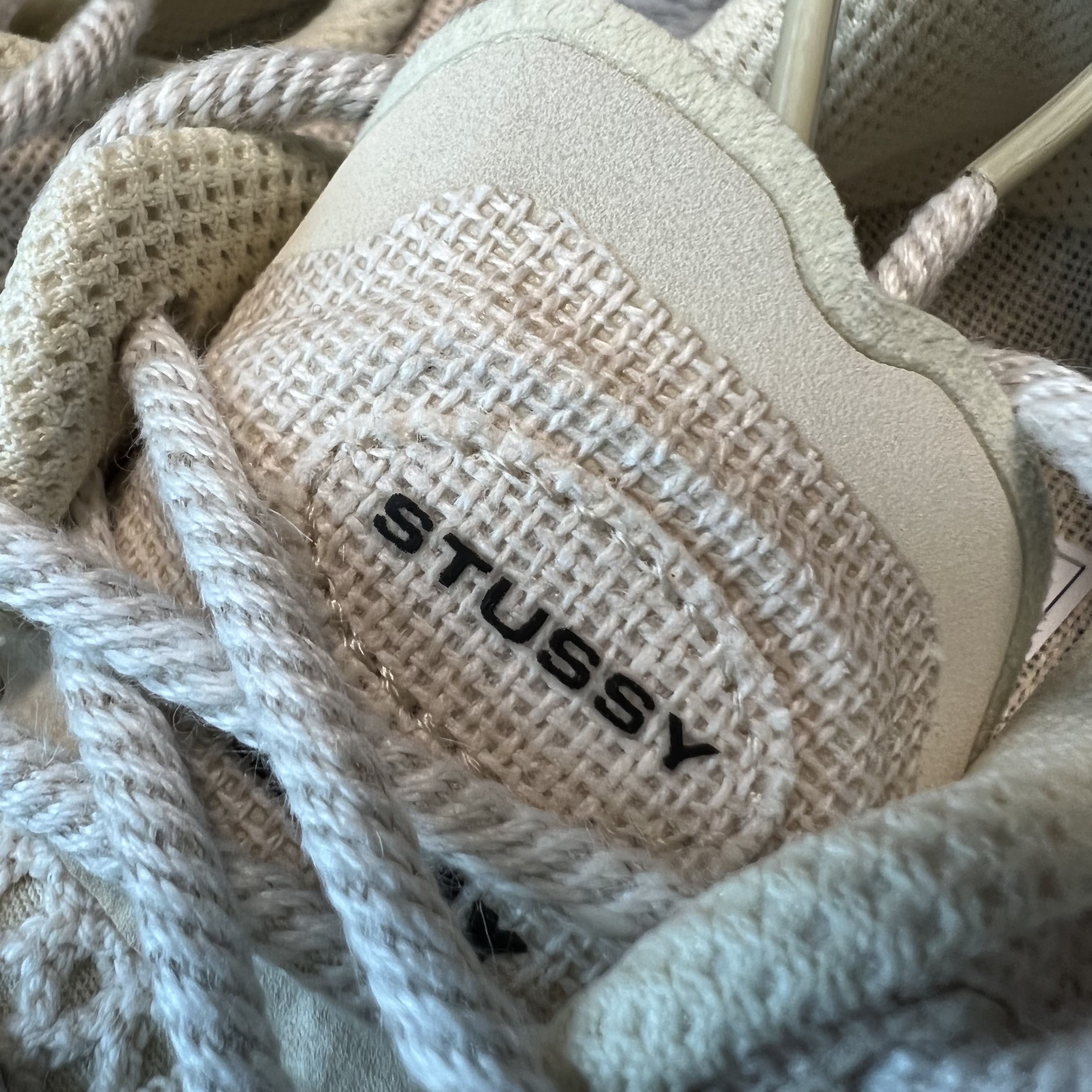 Nike x Stussy Air Max 2013 Fossil 착용 스타일 - 3