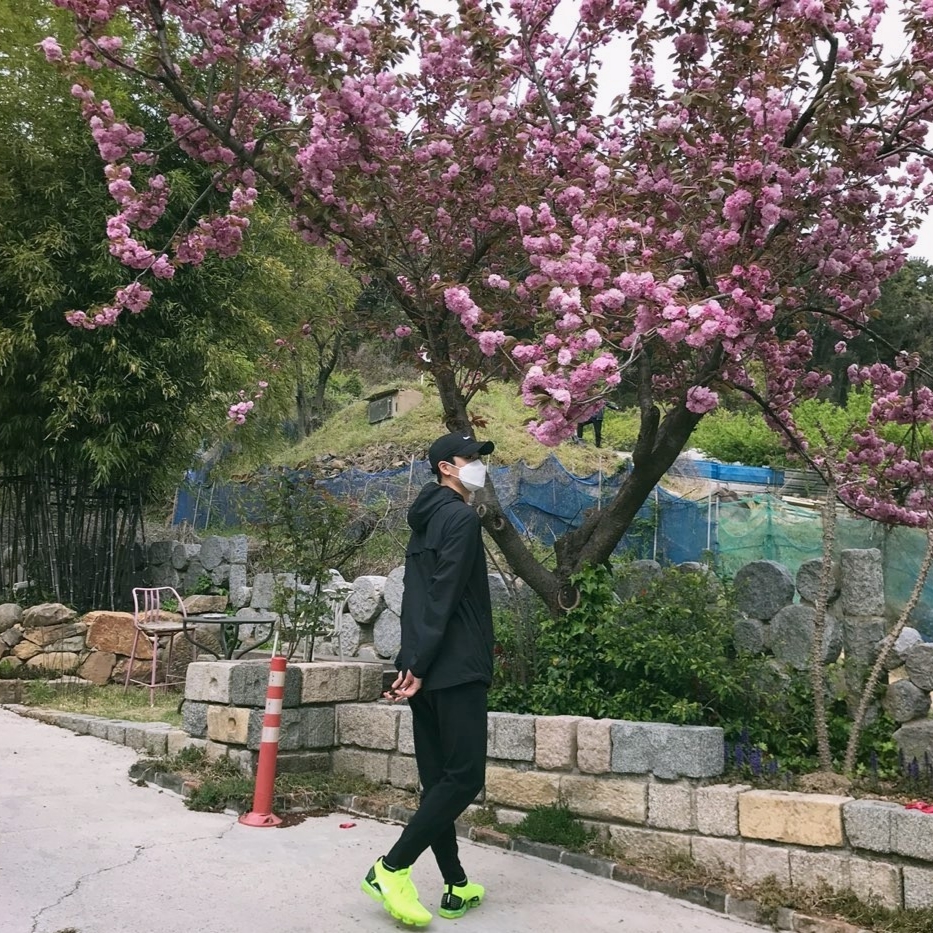 Nike Air VaporMax 2 Volt 착용 스타일
