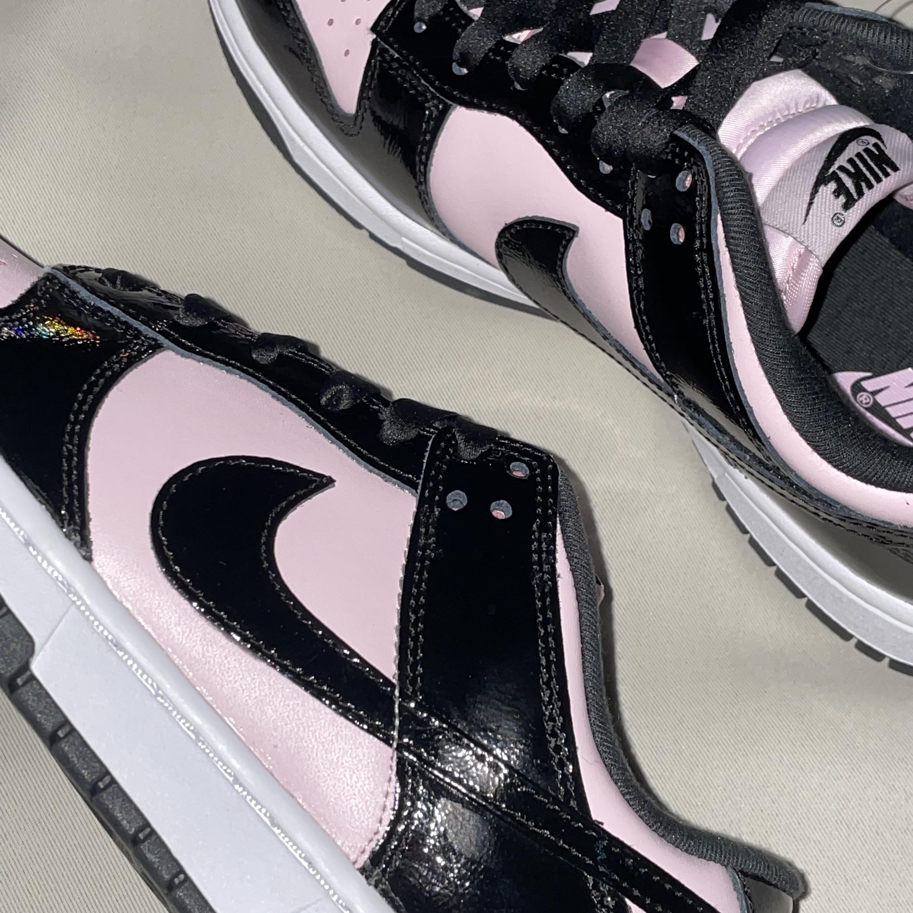 (W) Nike Dunk Low Essential Pink Foam Black 착용 스타일 - 3