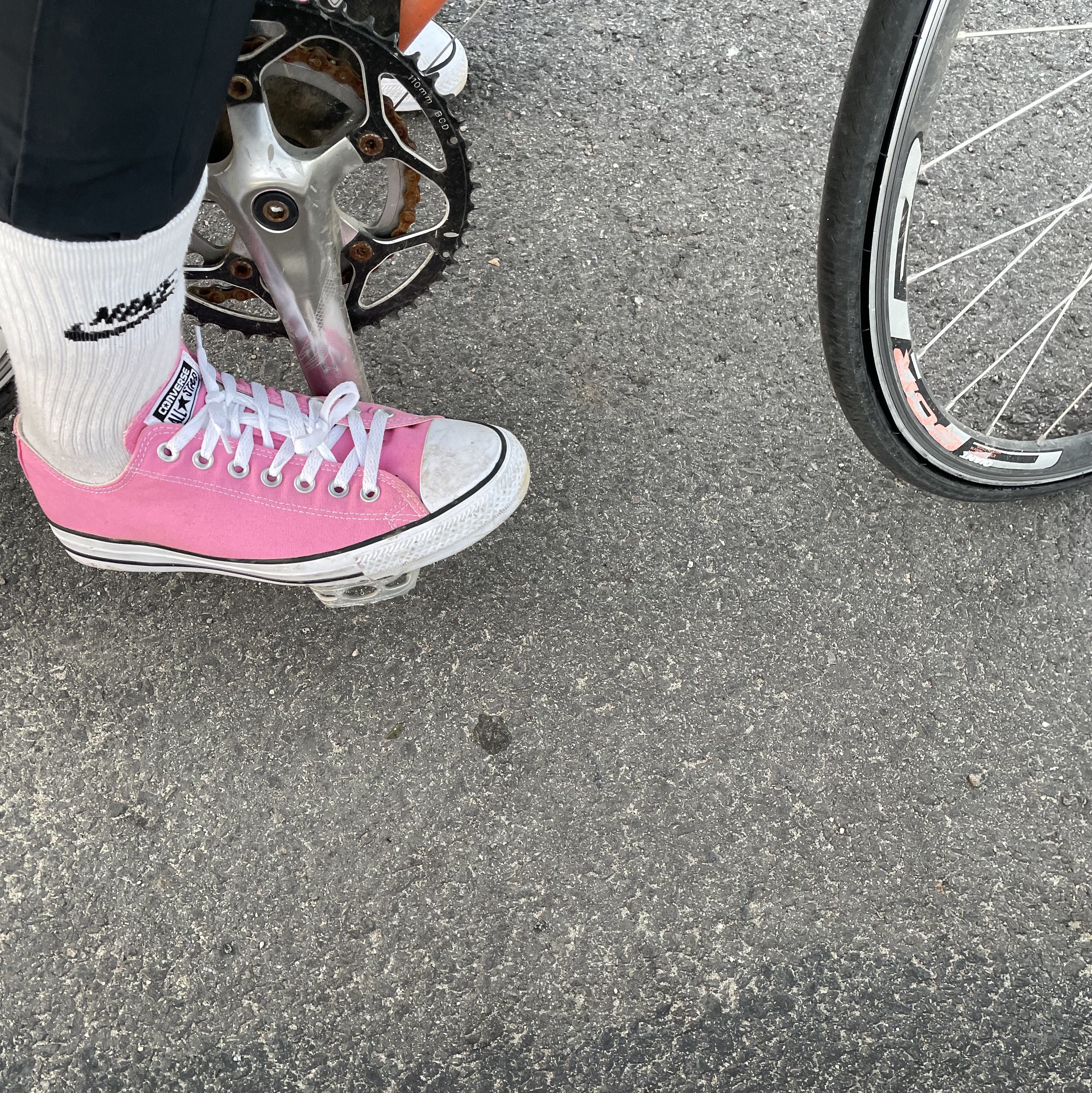 Converse Chuck Taylor All Star Ox Peony Pink 착용 스타일 - 2