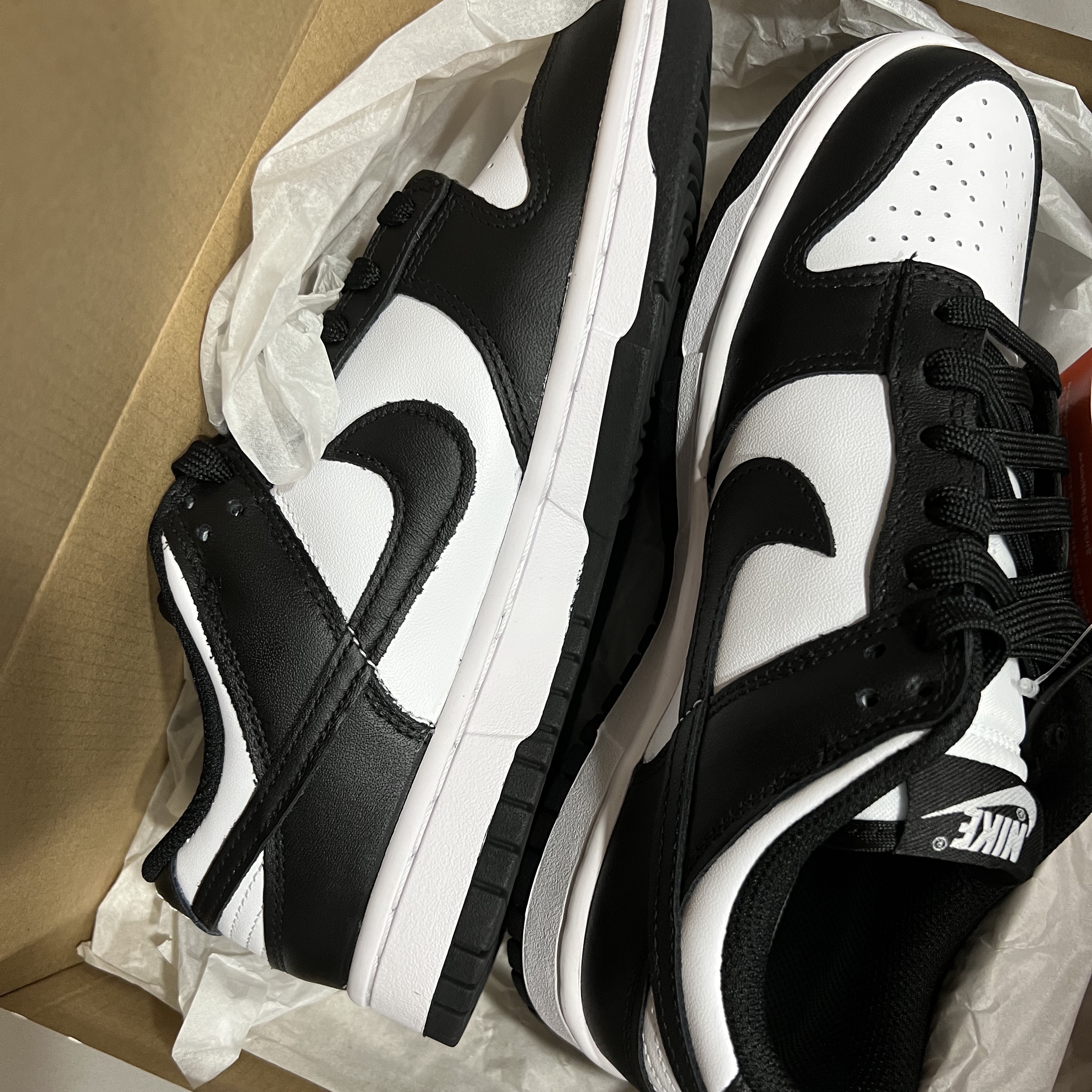 (W) Nike Dunk Low Black 착용 스타일