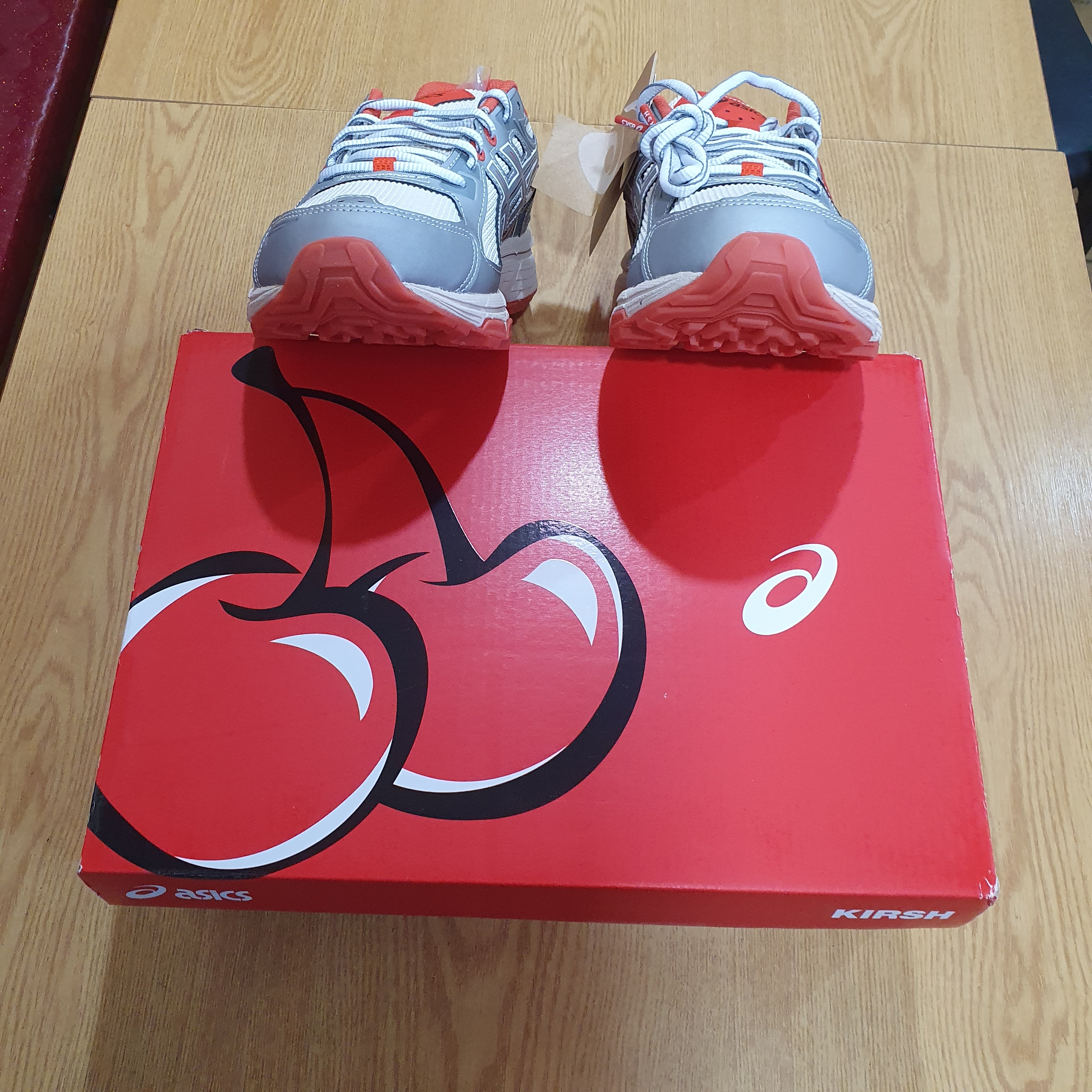 (W) Asics x Kirsh Gel-Venture 6 Birch 착용 스타일 - 4