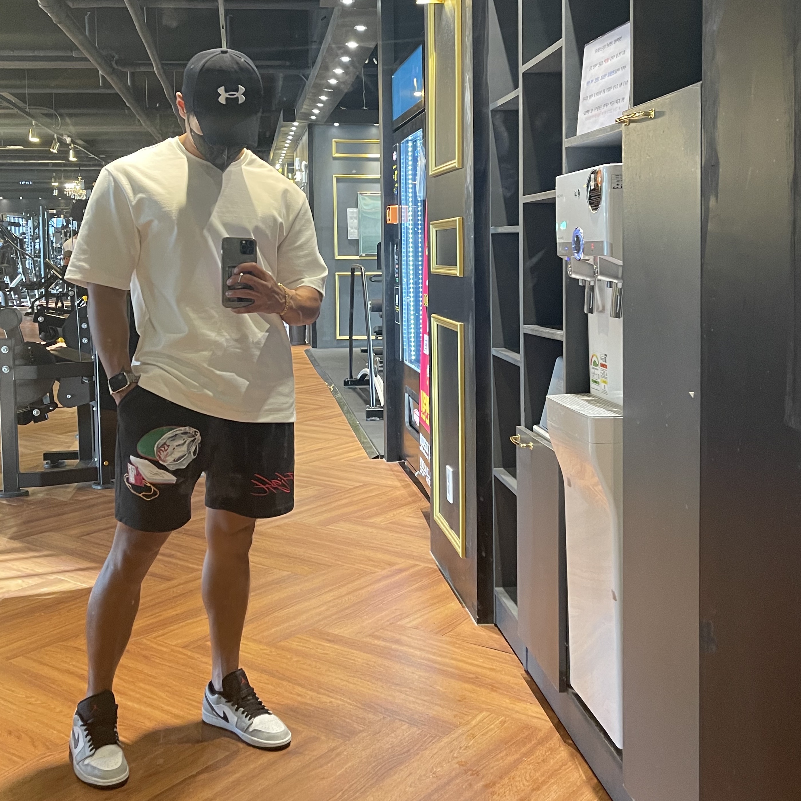Jordan Flight Artist Series By Jacob Rochester Fleece Shorts Black - Asia, (GS) Jordan 1 Low Light Smoke Grey 착용 스타일