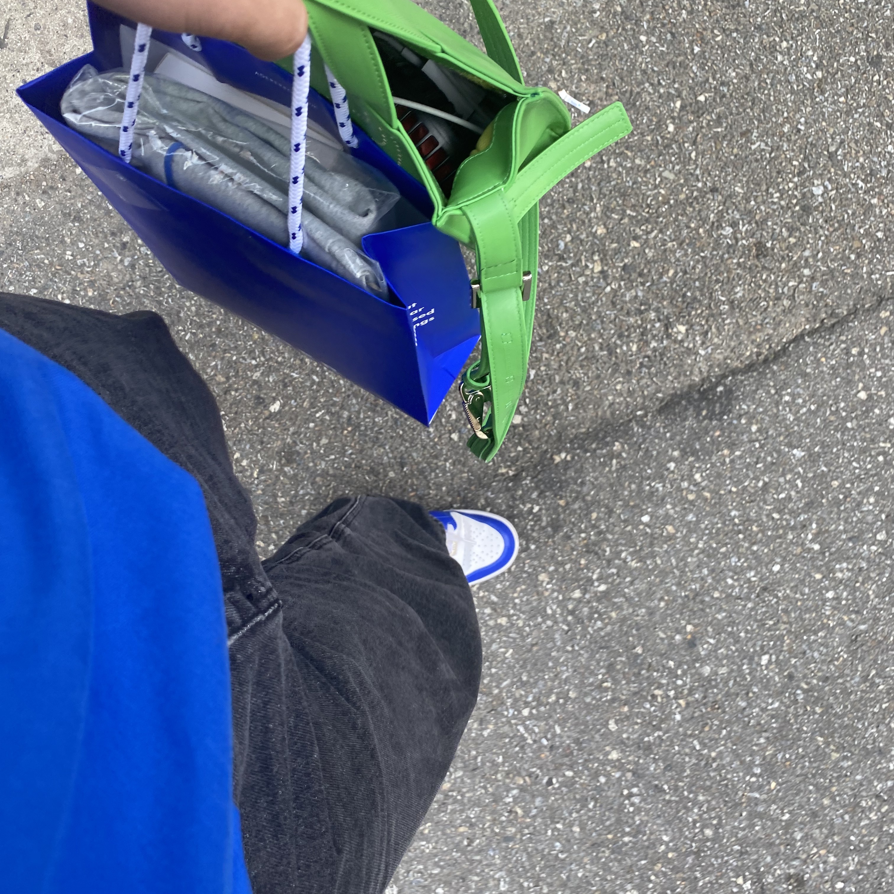 Ader Error Border T-Shirt Blue, (W) Jordan 1 Mid White Hyper Royal 착용 스타일
