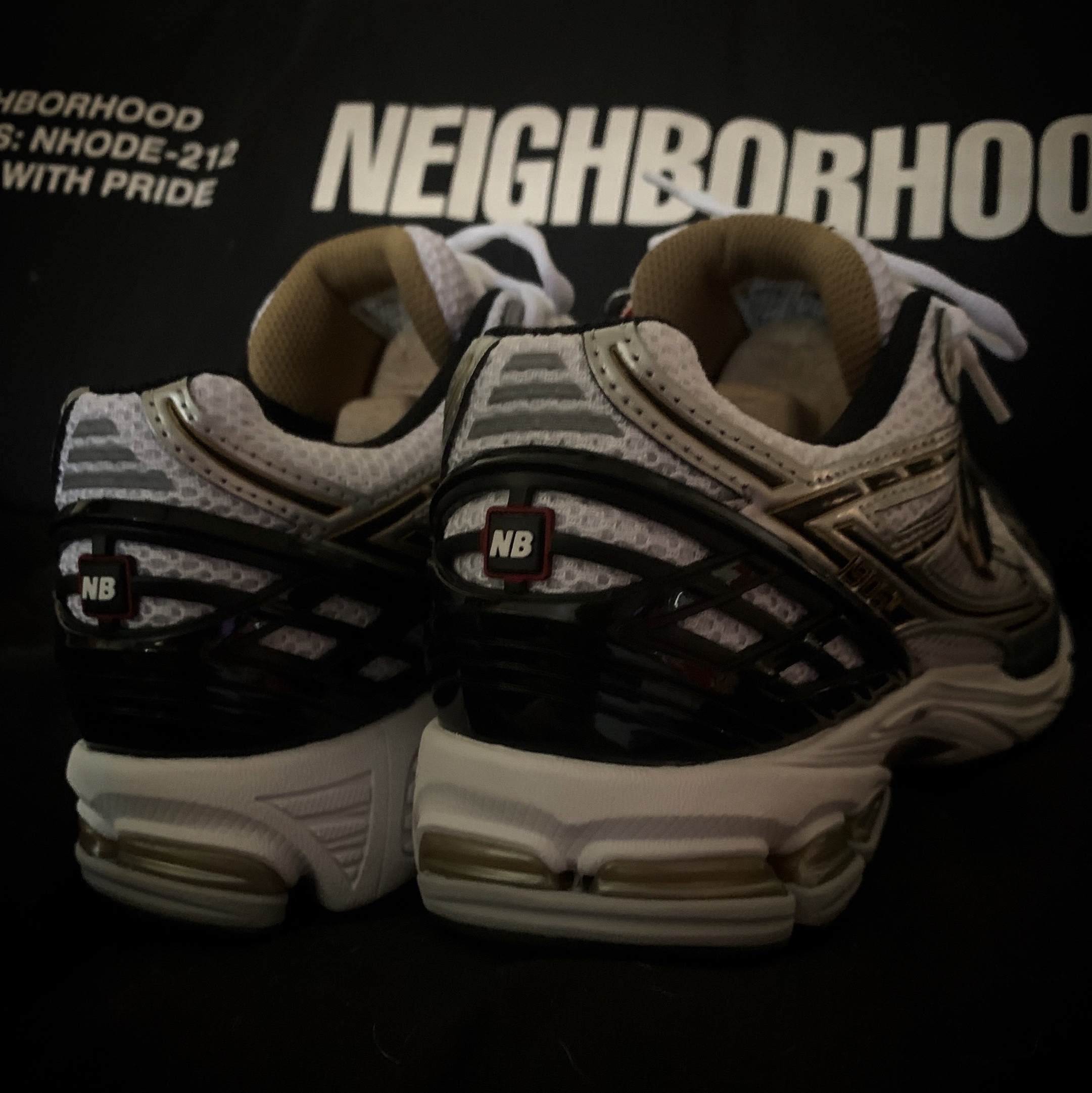 New Balance 1906R White Gold 착용 스타일 - 3