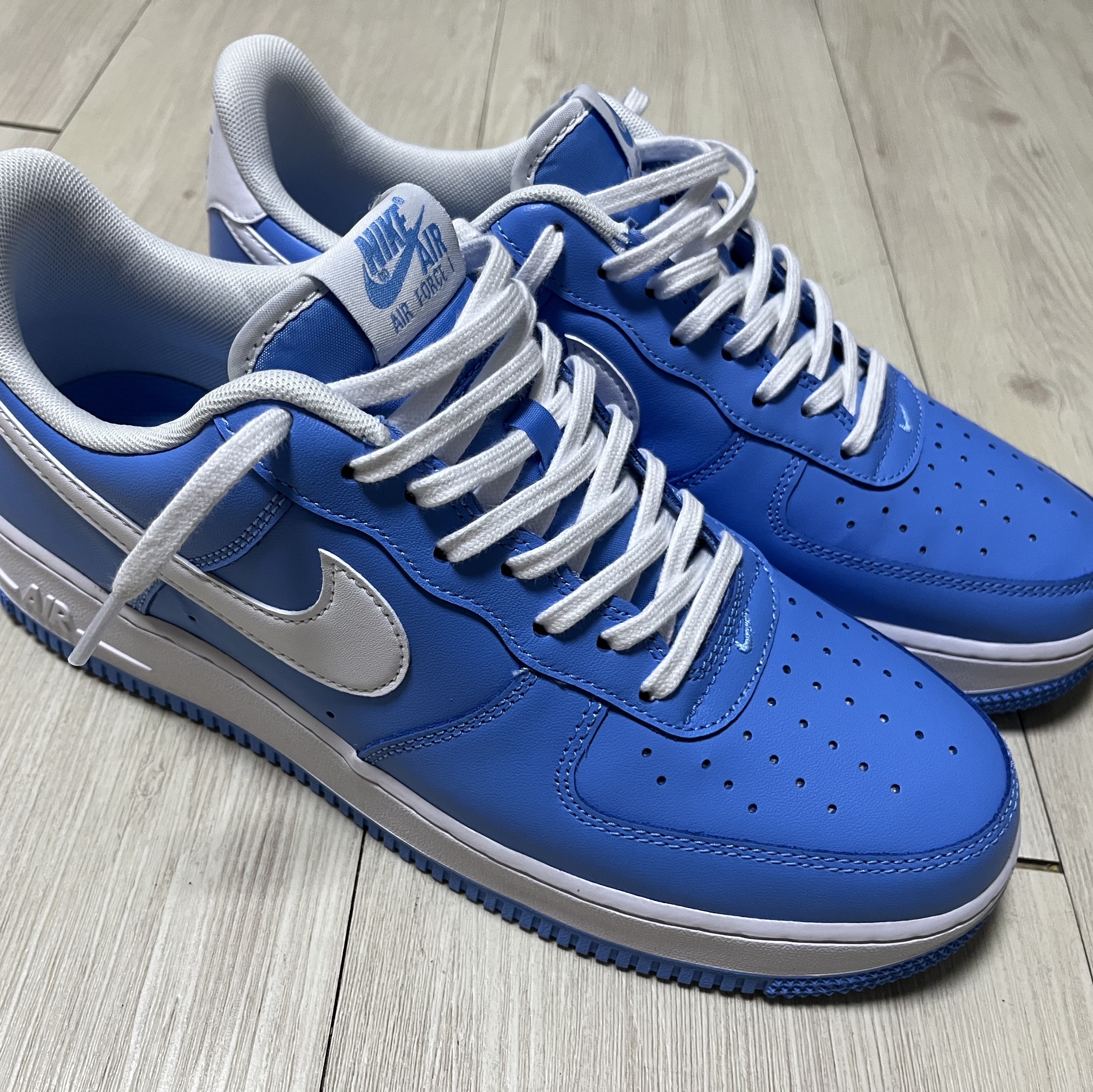 Nike Air Force 1 '07 Low University Blue 착용 스타일