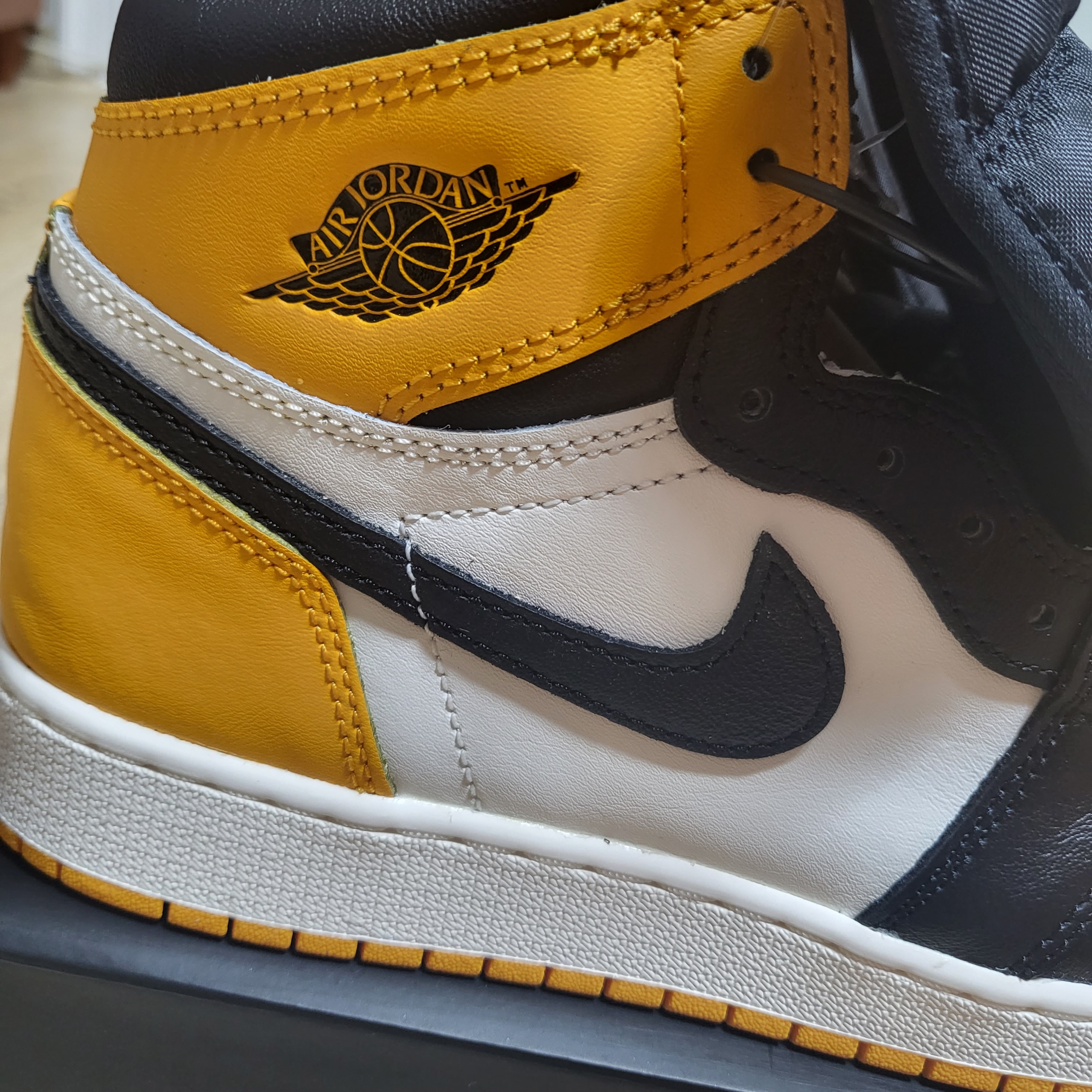 Jordan 1 Retro High OG Taxi 착용 스타일 - 2