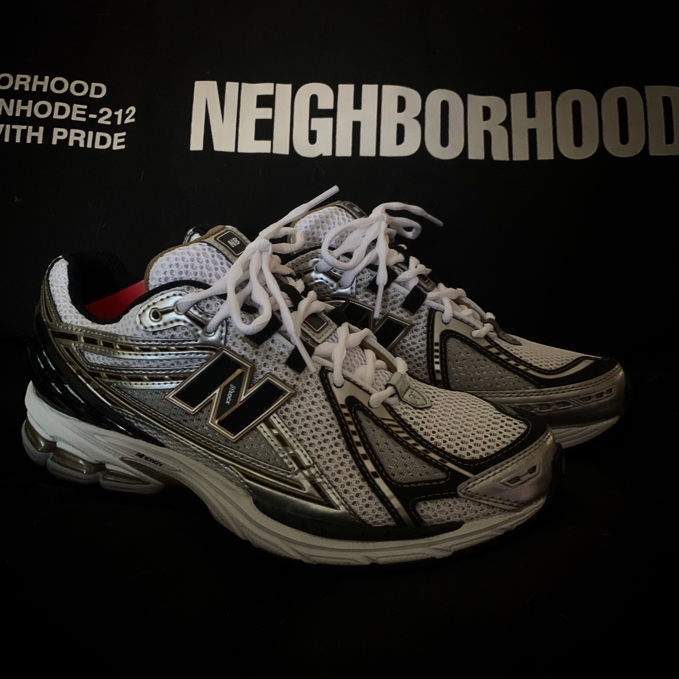 New Balance 1906R White Gold 착용 스타일 - 2