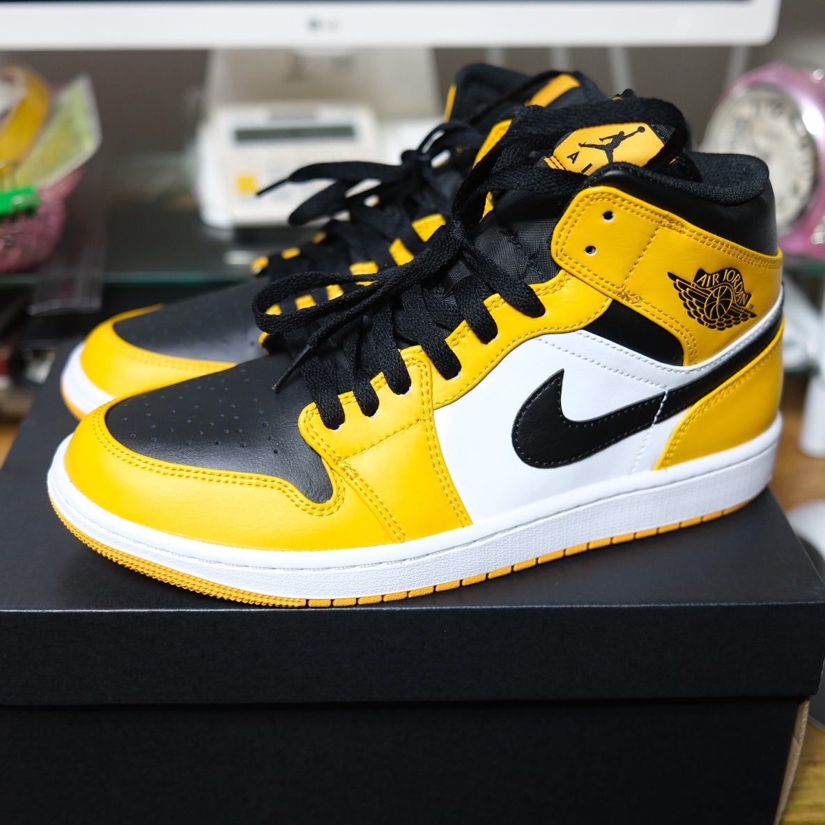 Jordan 1 Mid Taxi 착용 스타일 - 1