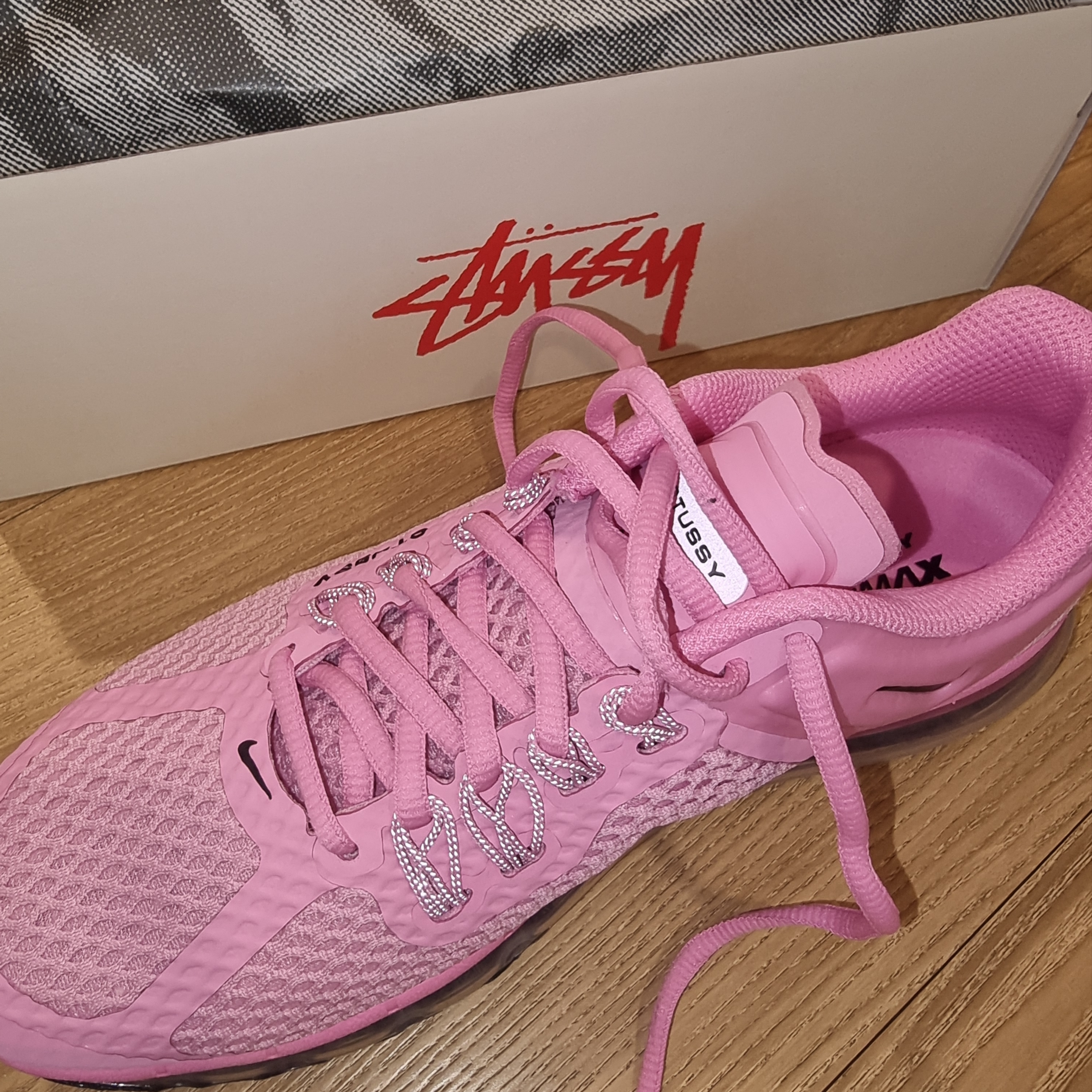 Nike x Stussy Air Max 2013 Psychic Pink 착용 스타일