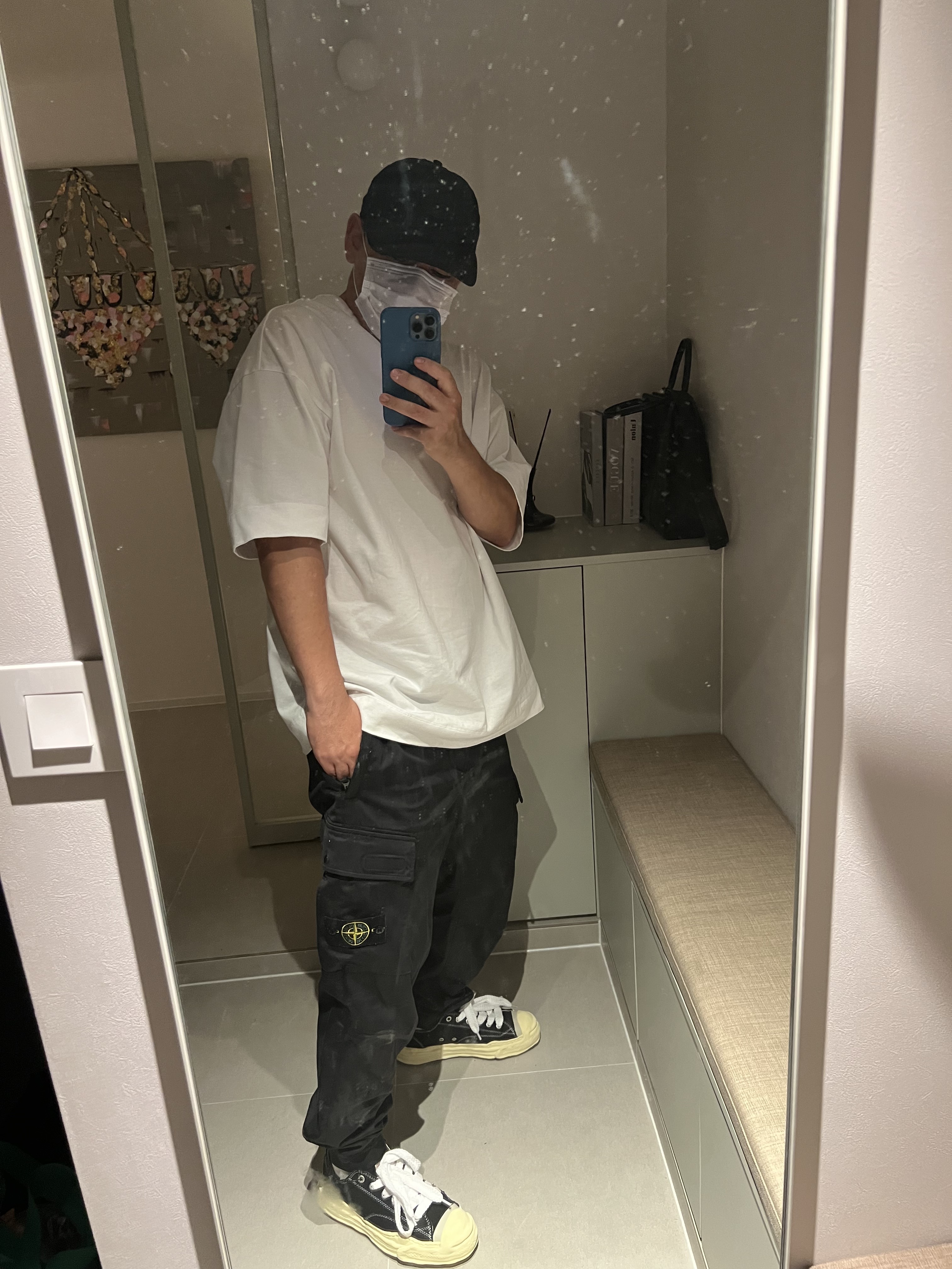 Maison Mihara Yasuhiro Baker OG Sole Canvas Low Cut Sneakers Black, Maison Mihara Yasuhiro Hank VL OG Sole Canvas Low-top Sneakers Black 착용 스타일 - 2