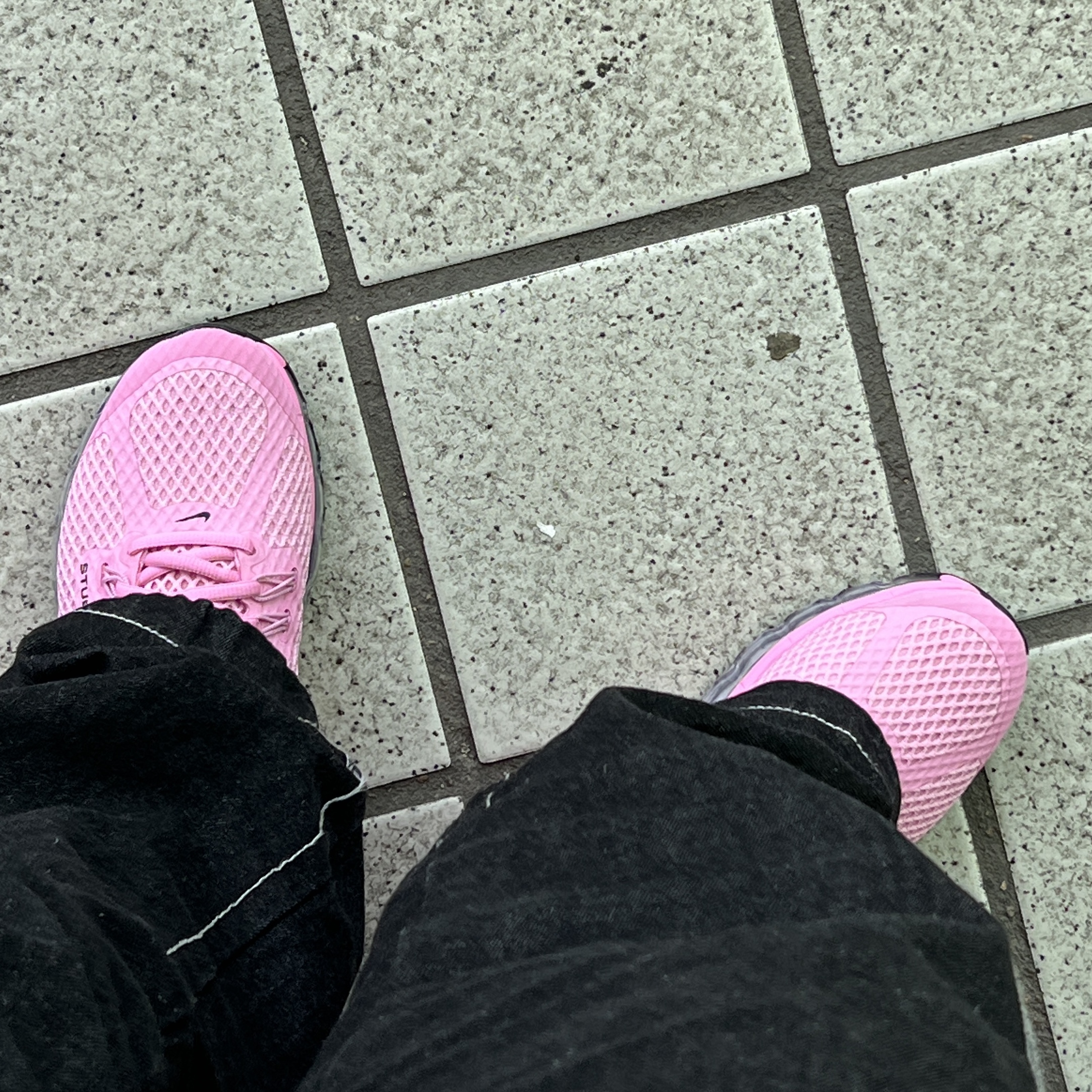 Nike x Stussy Air Max 2013 Psychic Pink 착용 스타일