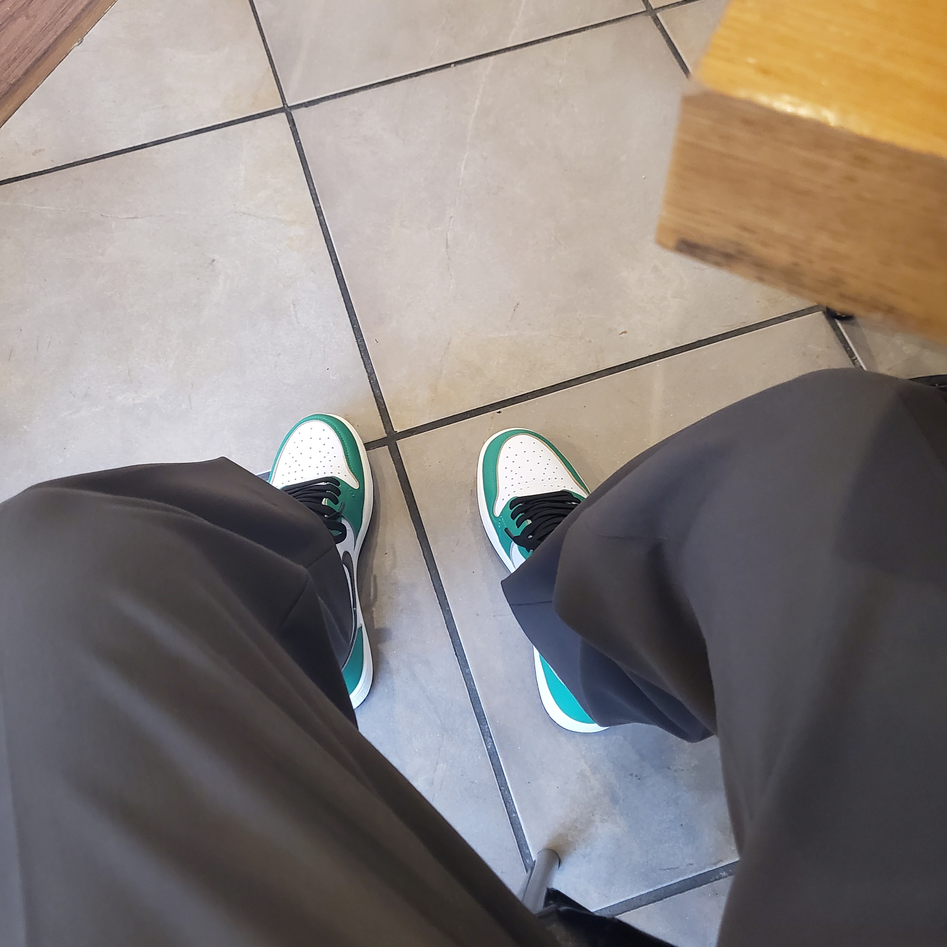 (W) Jordan 1 Retro High OG Lucky Green 착용 스타일