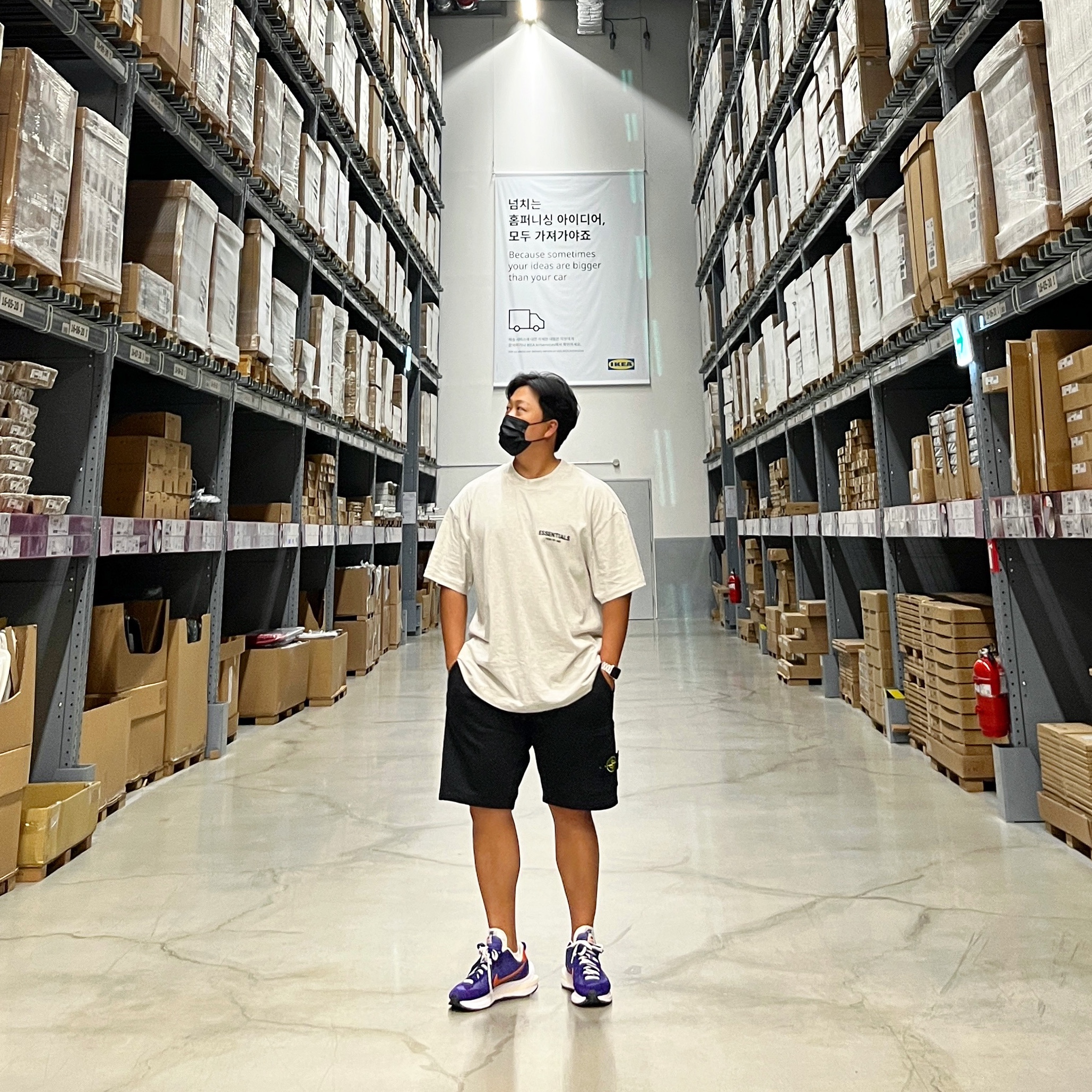 Stone Island 64651 Fleece Bermuda Shorts Black - 22SS, Essentials The Core Collection T-Shirt Light Oatmeal 착용 스타일