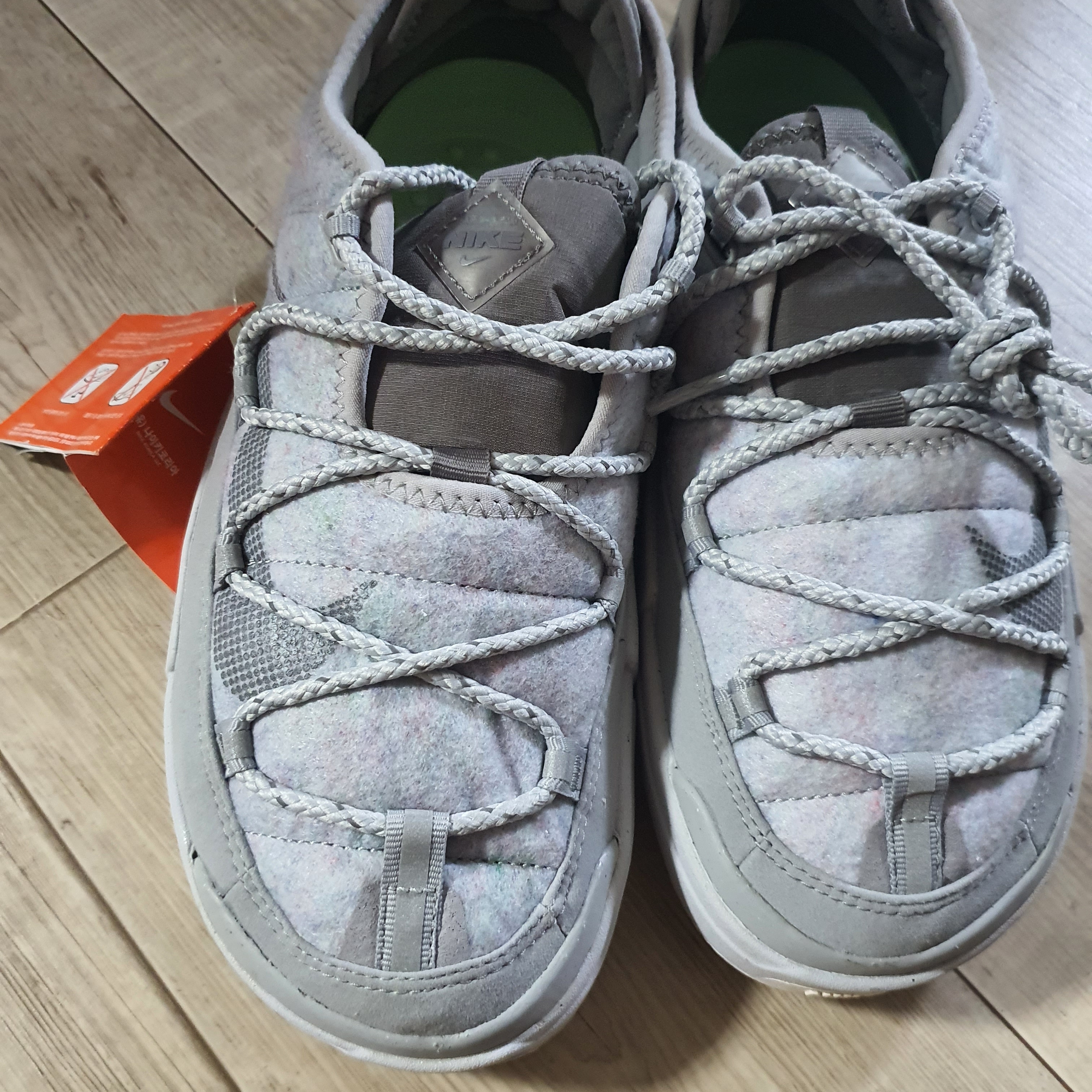 Nike Offline Pack Light Smoke Grey 착용 스타일 - 1