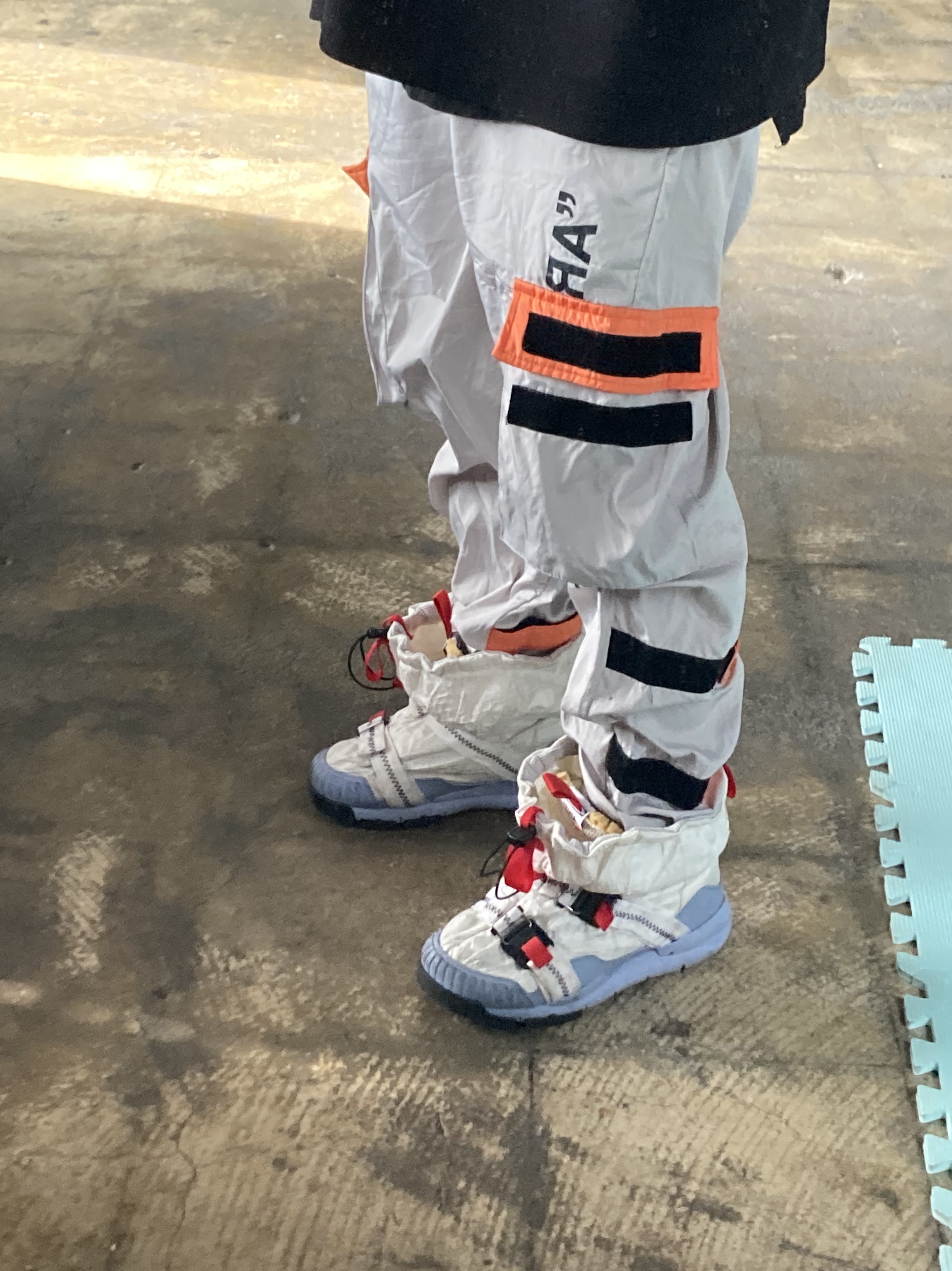 Nike x Tom Sachs Mars Yard Overshoe 3.0 착용 스타일 - 3
