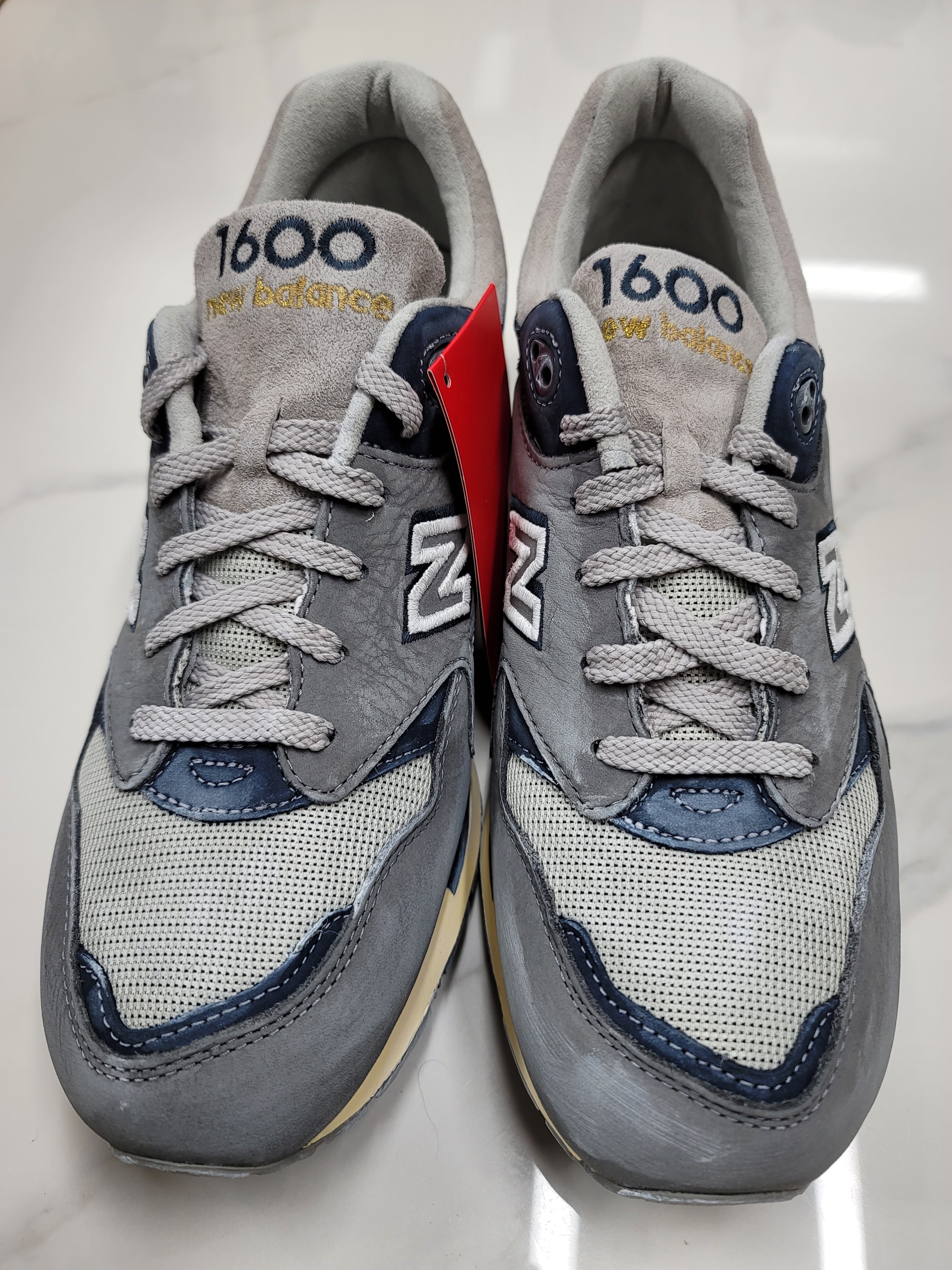 New Balance 1600 Premium Vintage Grey, Vans Vault x Bianca Chandon Authentic LX Stressed Navy White 착용 스타일 - 1