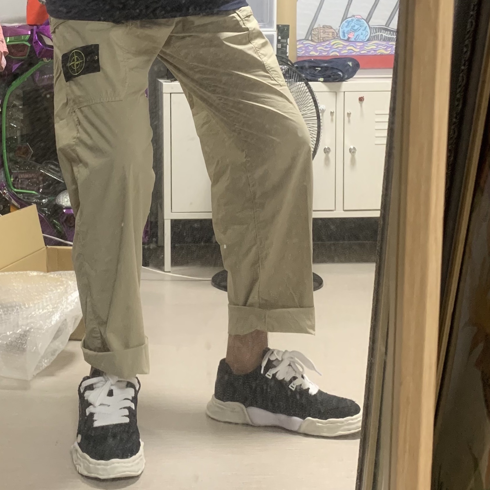 Maison Mihara Yasuhiro Parker OG Sole Canvas Low-top Sneakers Black, Stone Island 31603 Tela Paracadute Cargo Pants Black - 22SS 착용 스타일