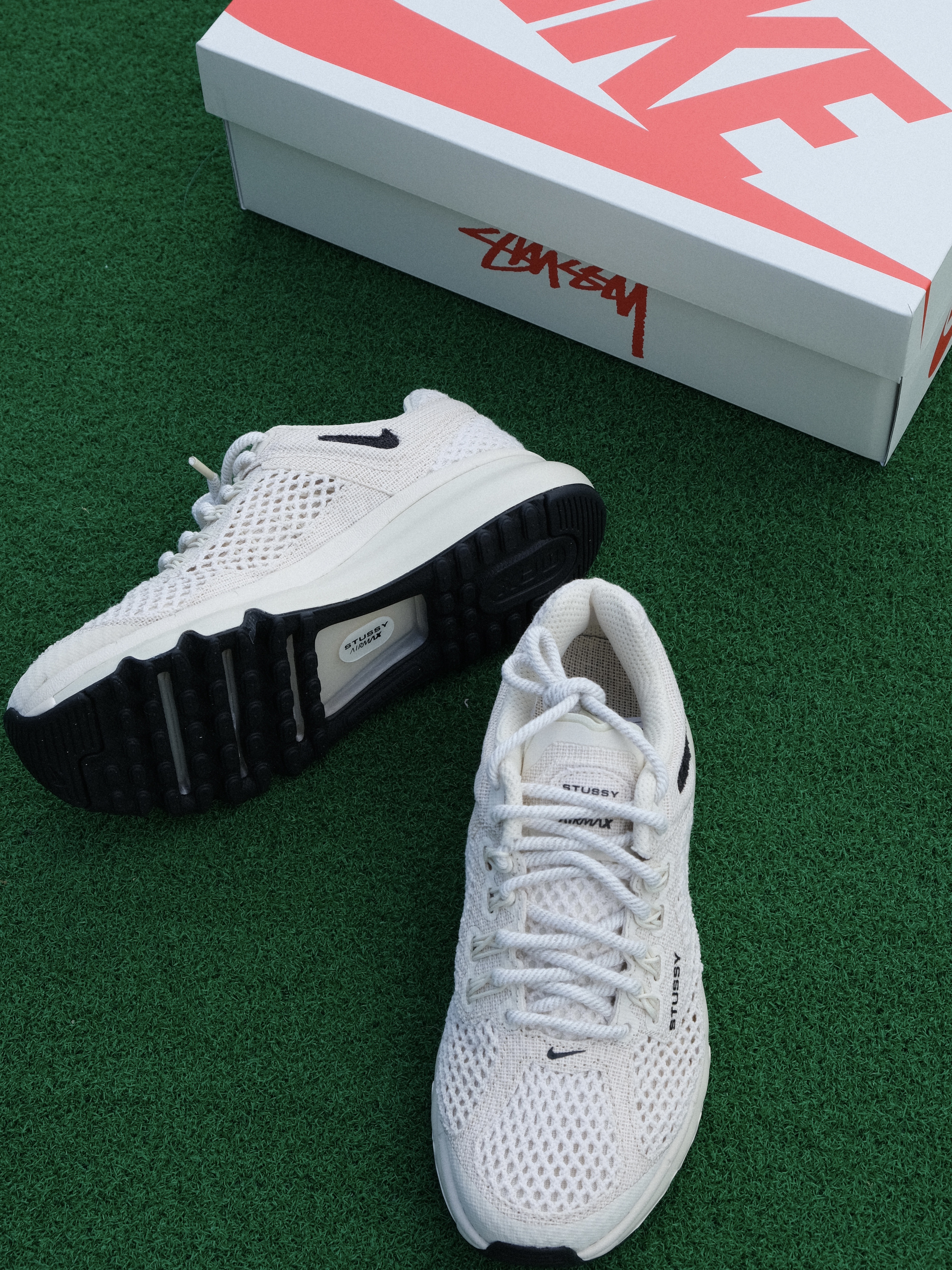 Nike x Stussy Air Max 2013 Fossil 착용 스타일 - 1