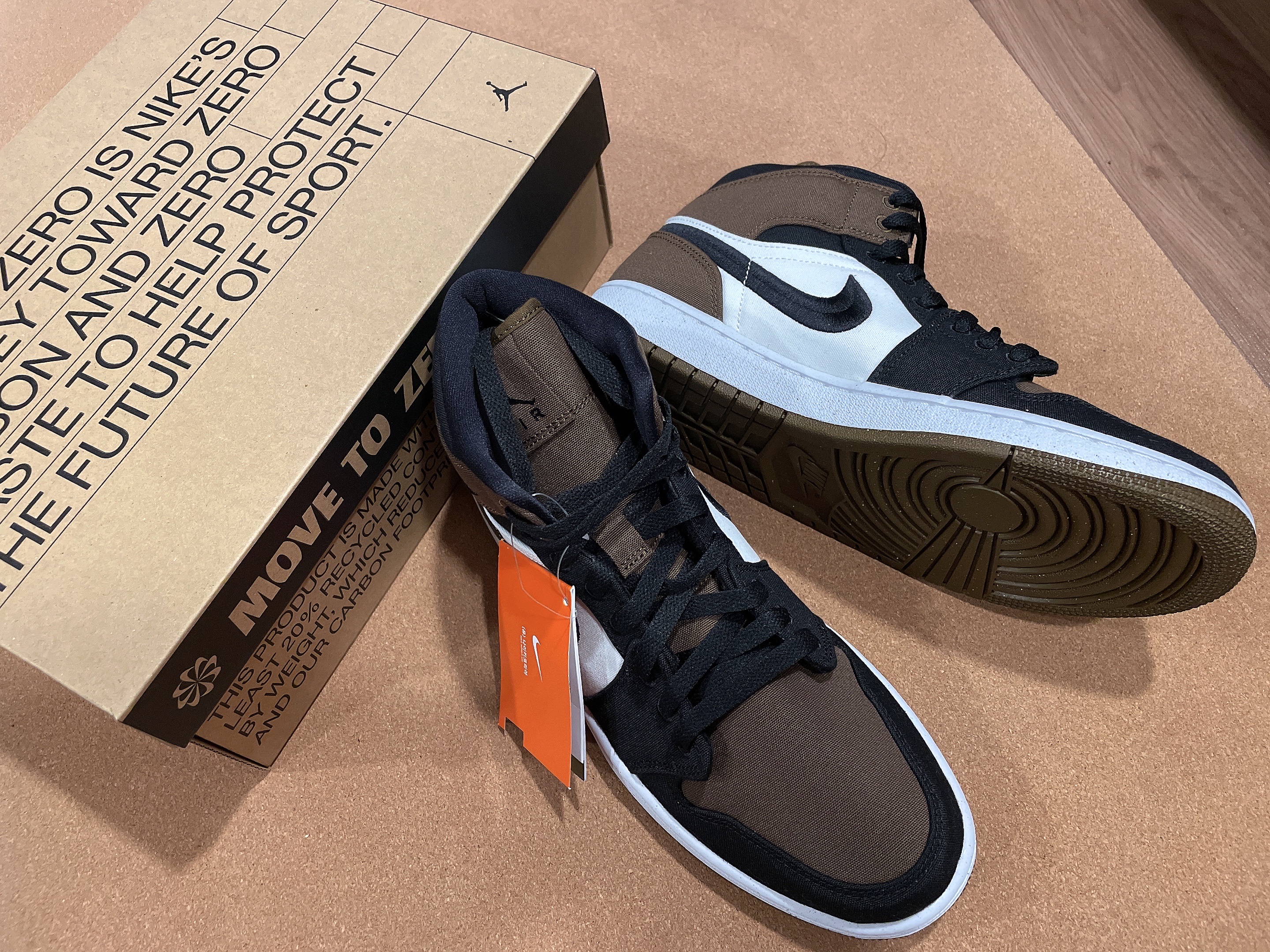 (W) Jordan 1 Mid SE Light Olive Black 착용 스타일