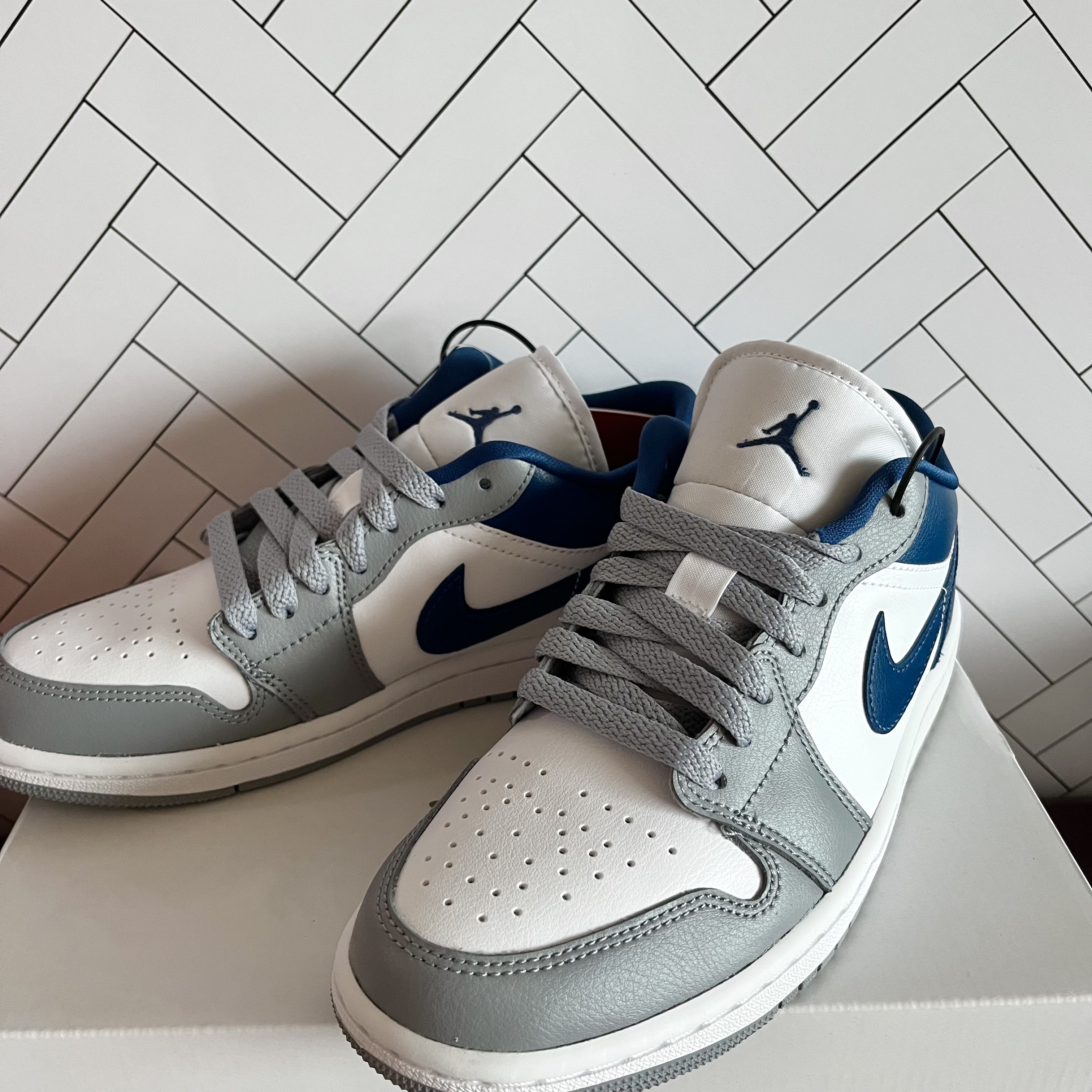 (W) Jordan 1 Low White Grey Blue 착용 스타일
