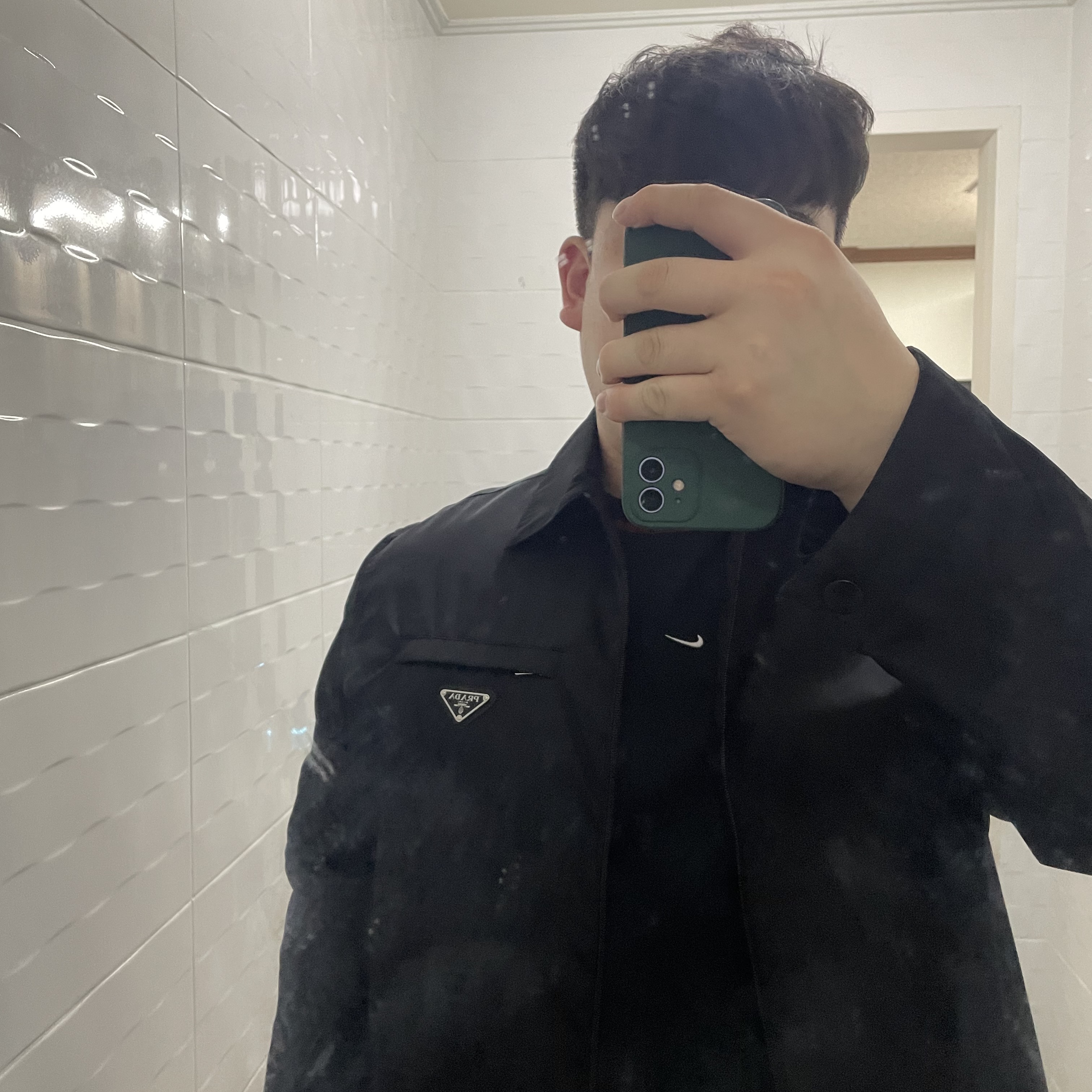 Prada Re-Nylon Zip Up Gabardine Blouson Jacket Black 착용 스타일