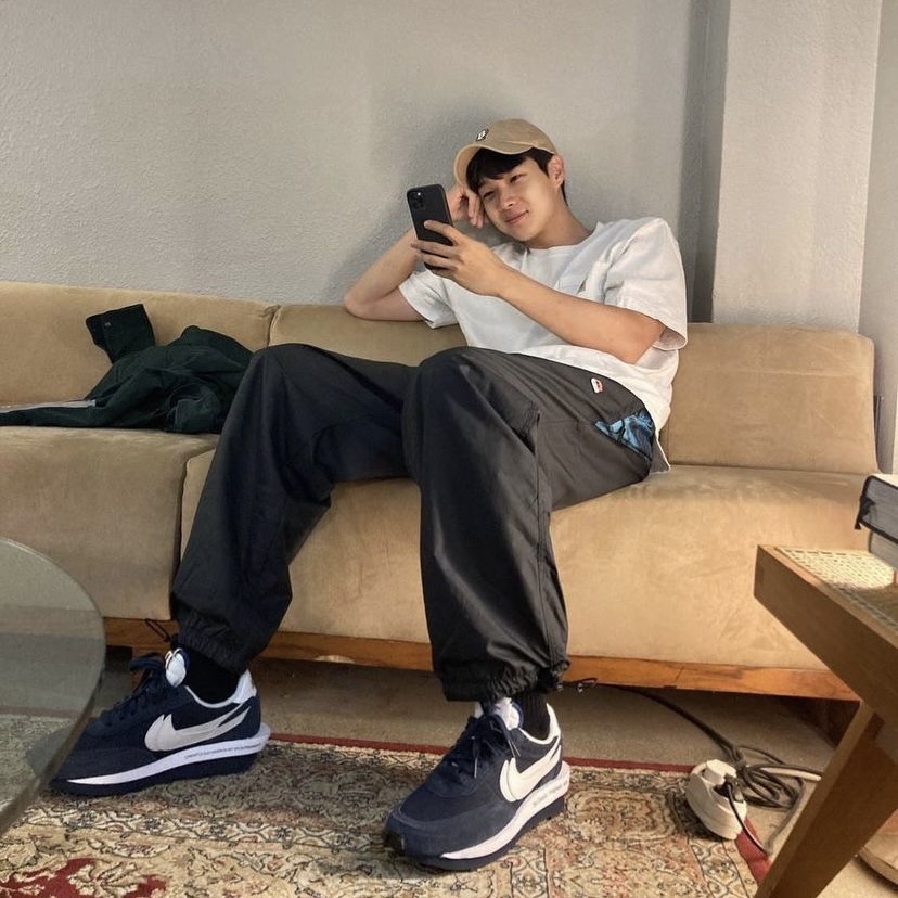 Nike x Sacai x Fragment LDWaffle Blackened Blue 착용 스타일
