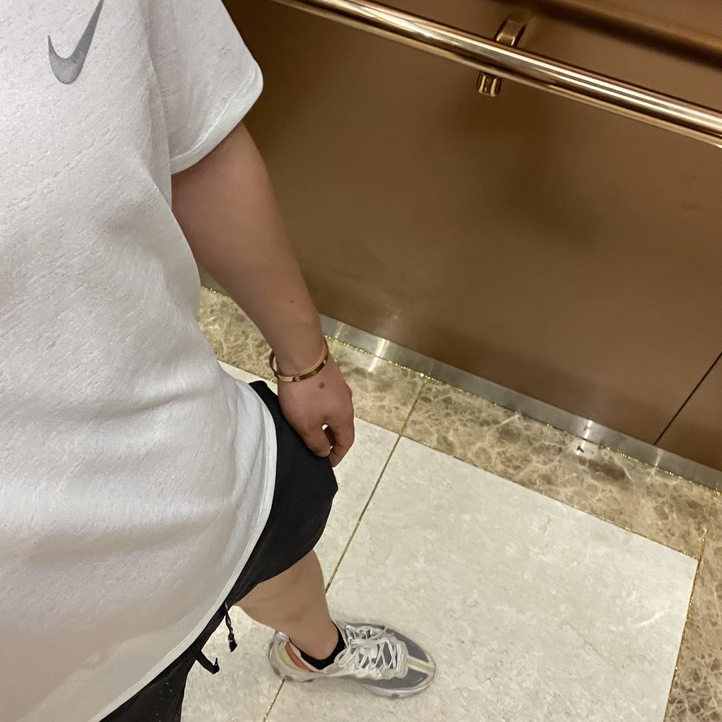 Stussy Stock Crown T-Shirt Black, Adidas Yeezy Slide Bone 2022/2023 착용 스타일 - 2