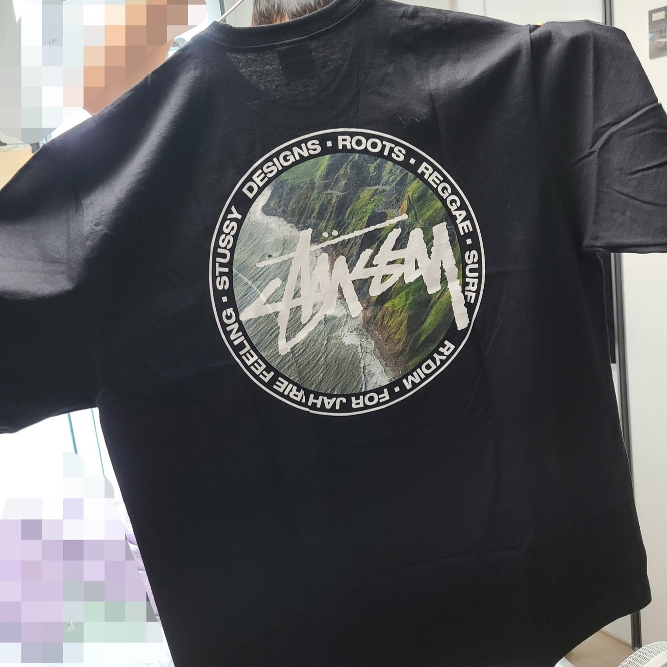Stussy Coastline T-Shirt Black 착용 스타일