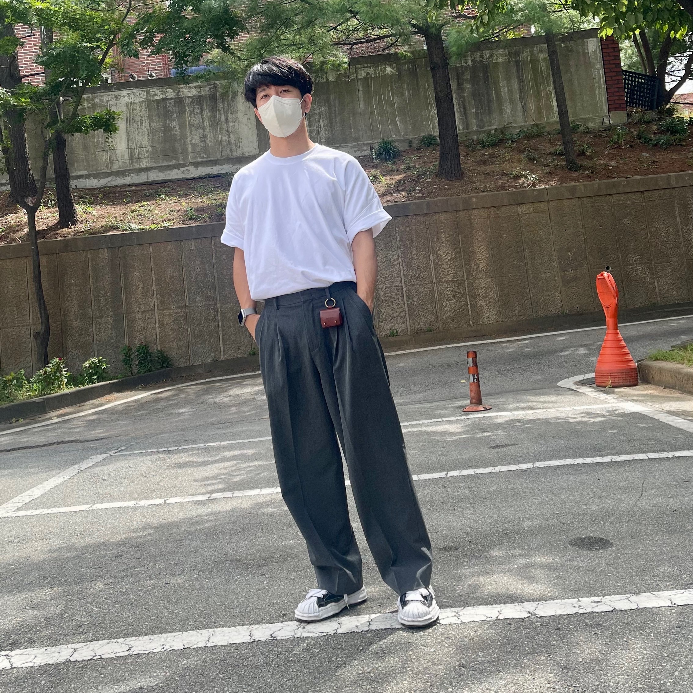 Maison Mihara Yasuhiro Blakey OG Sole Leather Low-top Sneakers Black 착용 스타일