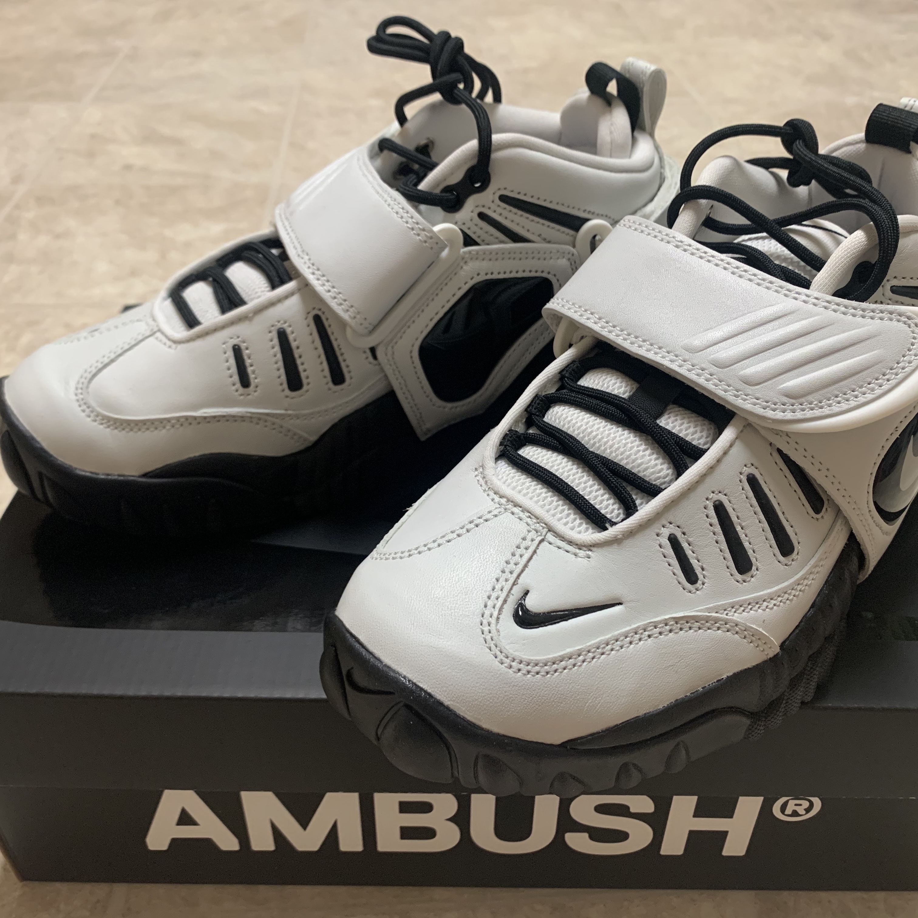 Nike x Ambush Air Adjust Force SP Summit White and Black 착용 스타일