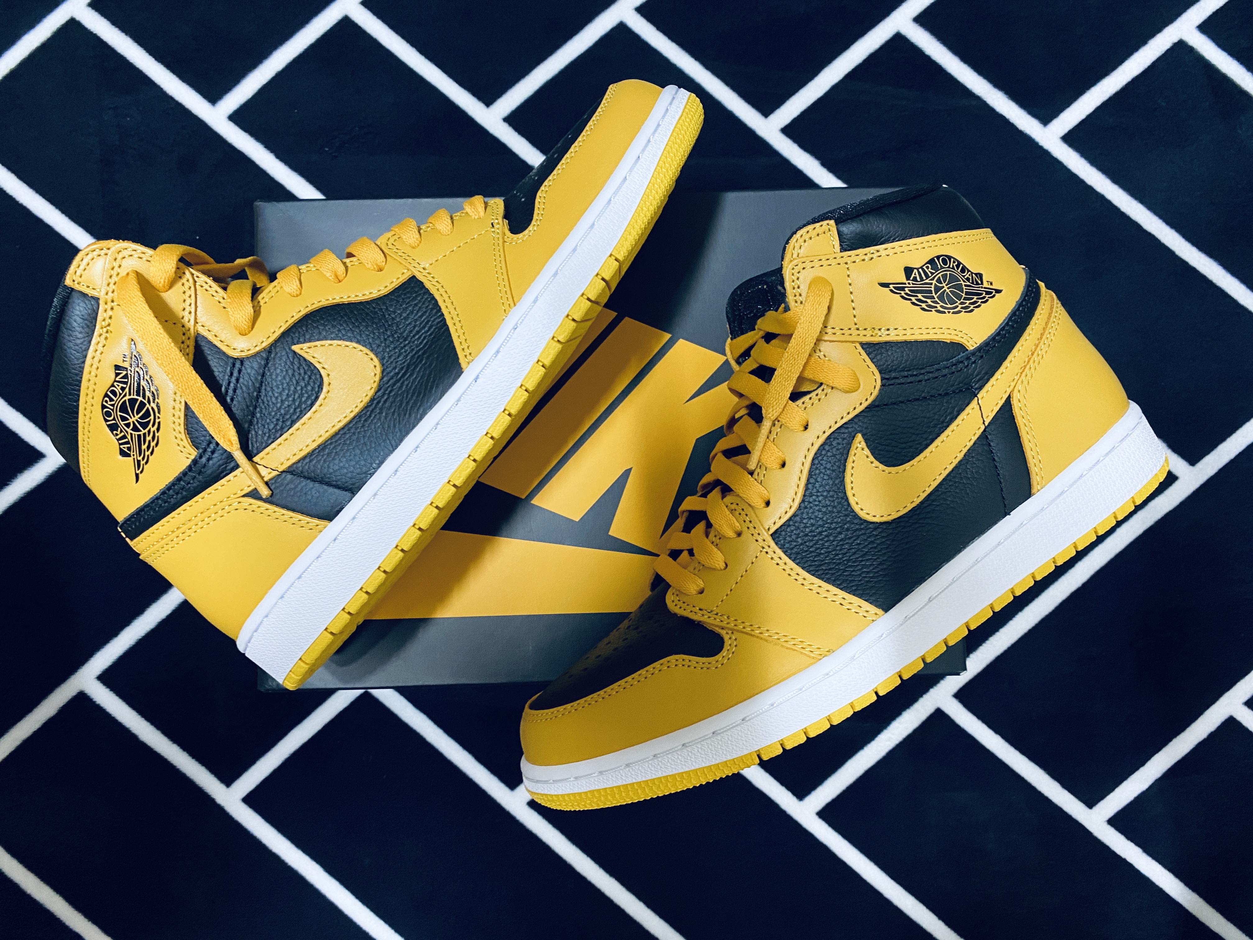 Jordan 1 Retro High OG Pollen 착용 스타일