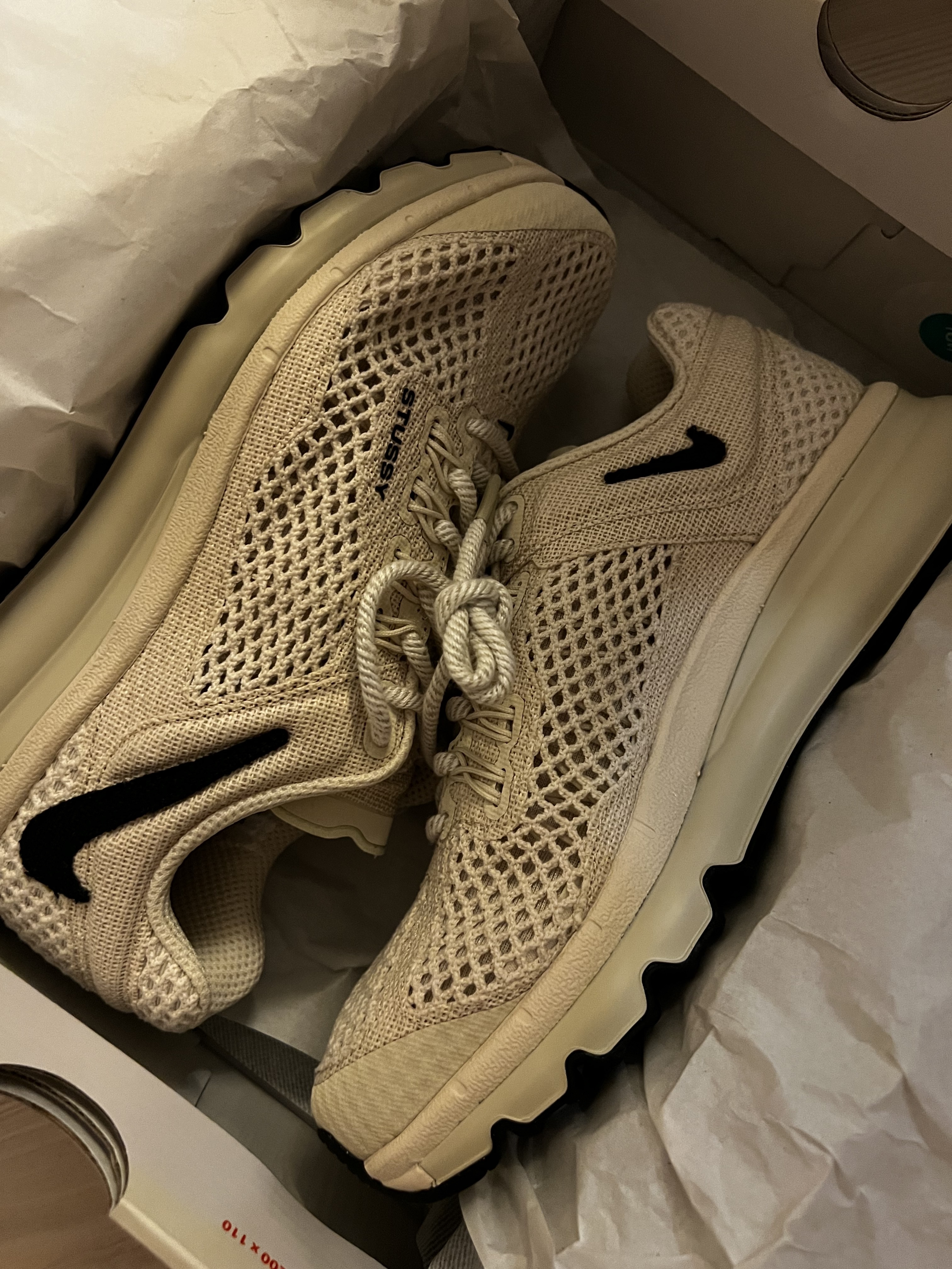 Nike x Stussy Air Max 2013 Fossil 착용 스타일