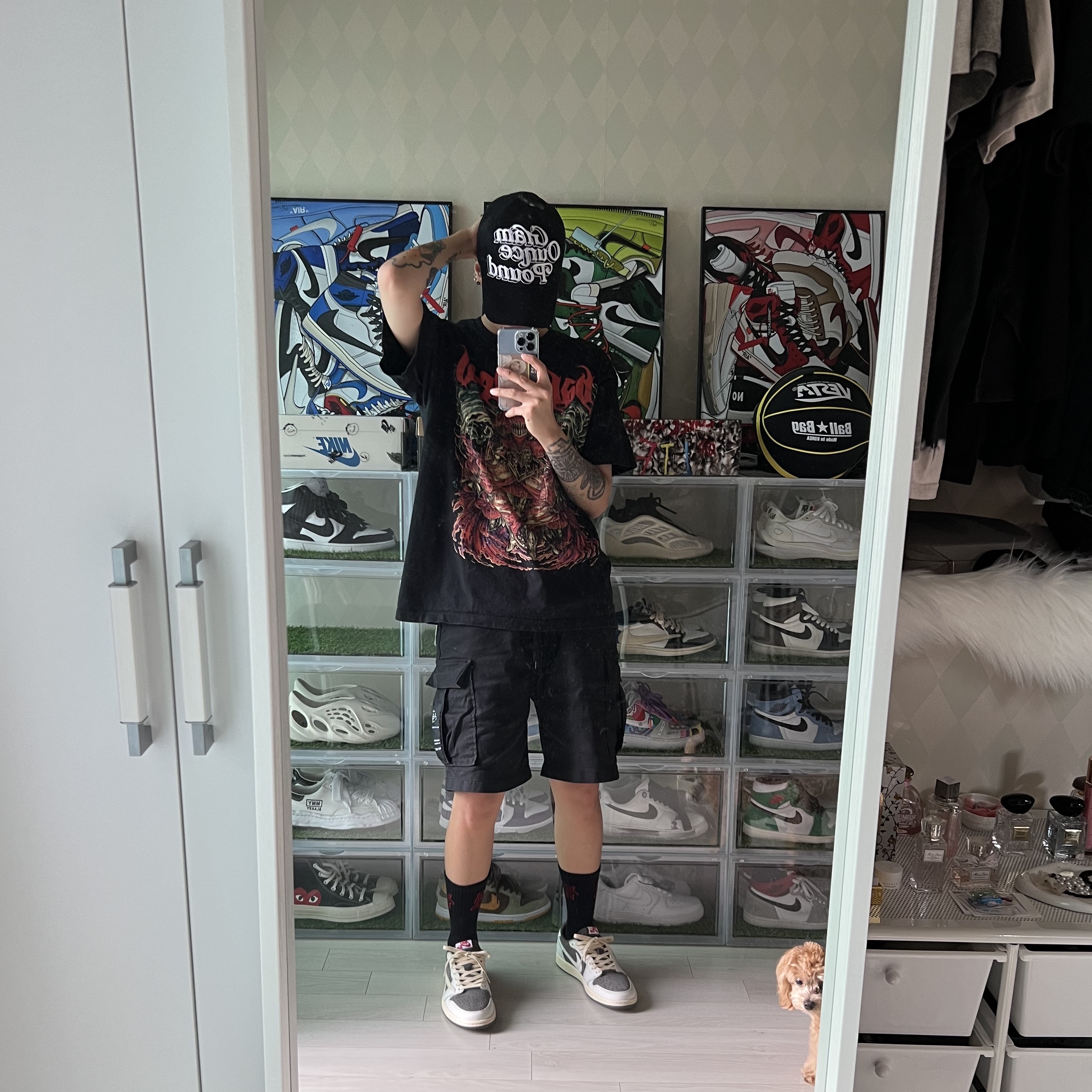 Jordan 1 x Travis Scott Retro Low OG SP Sail and Ridgerock 착용 스타일