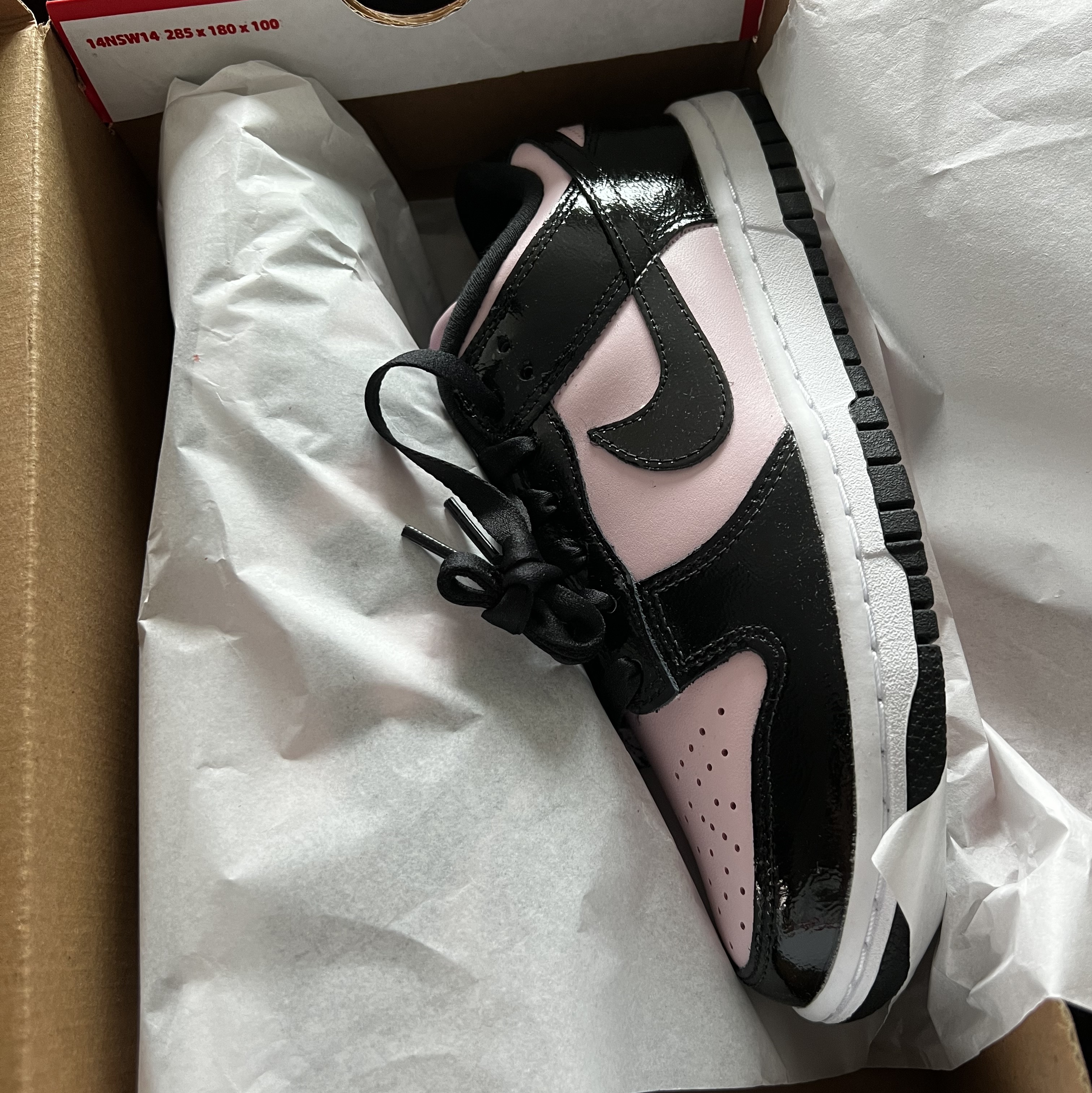(W) Nike Dunk Low Essential Pink Foam Black 착용 스타일