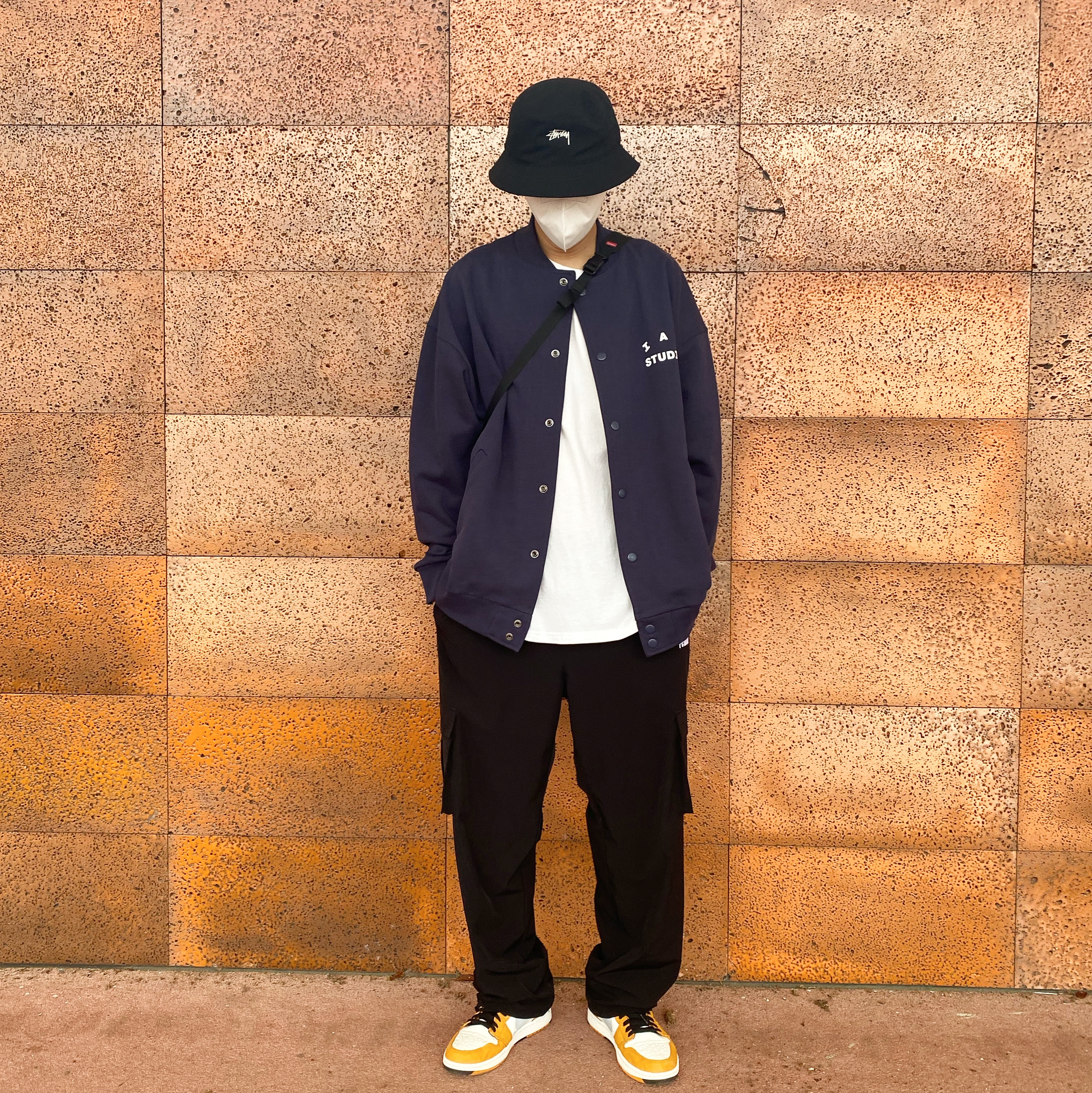 Stussy Stock Bucket Hat Black, IAB Studio Cotton Stadium Jacket Navy - 21SS 착용 스타일