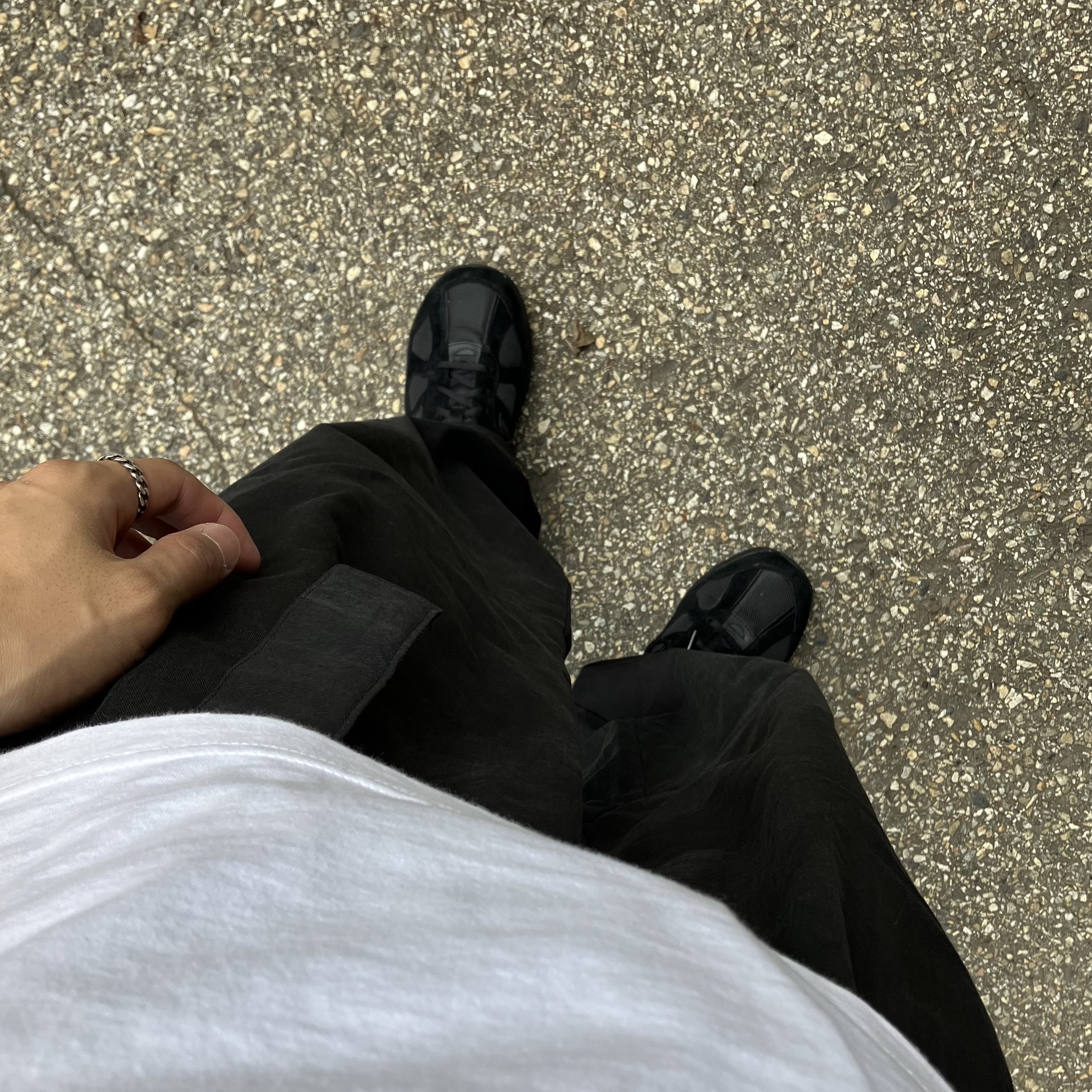 New Balance 878 Triple Black 착용 스타일