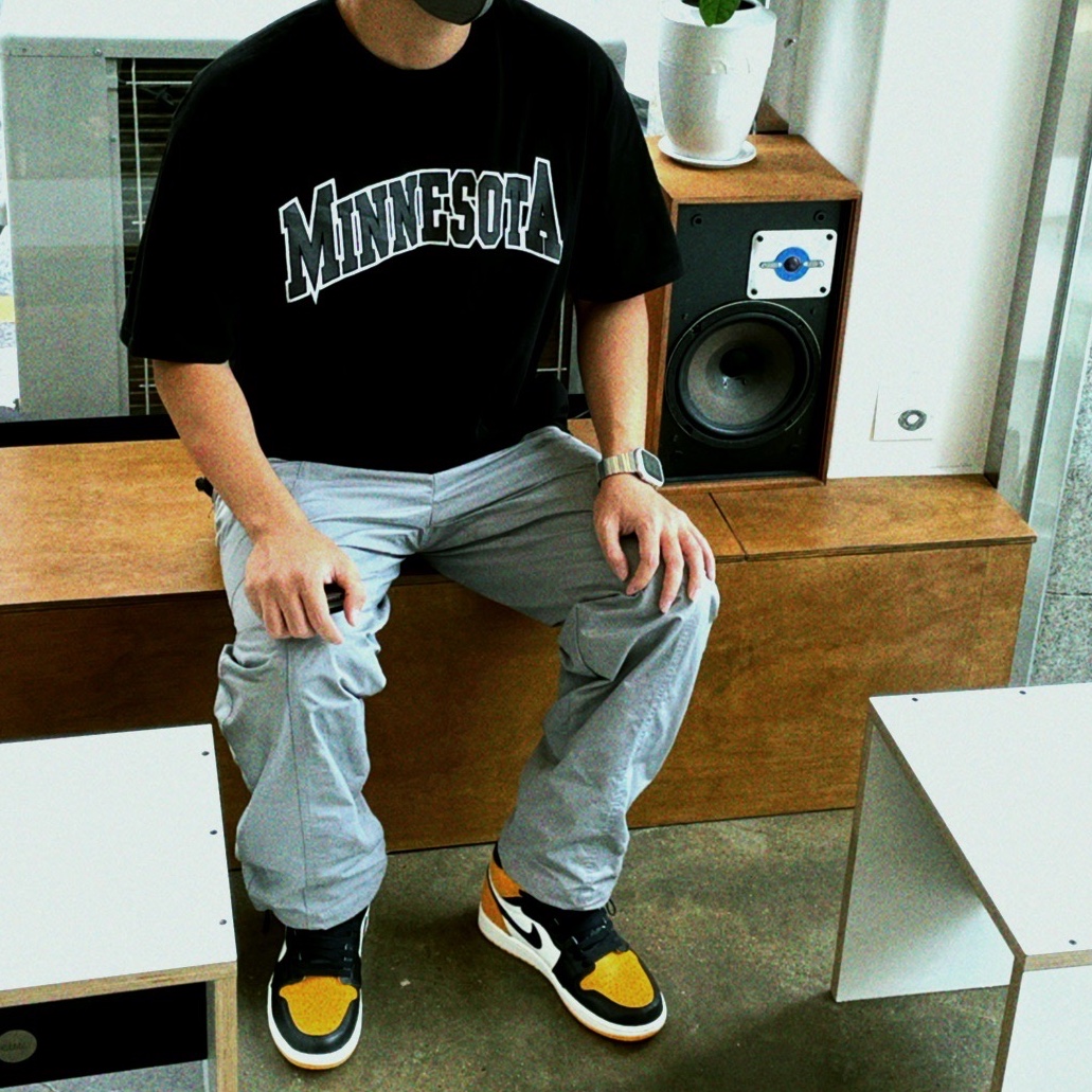 Jordan 1 Retro High OG Taxi 착용 스타일 - 1