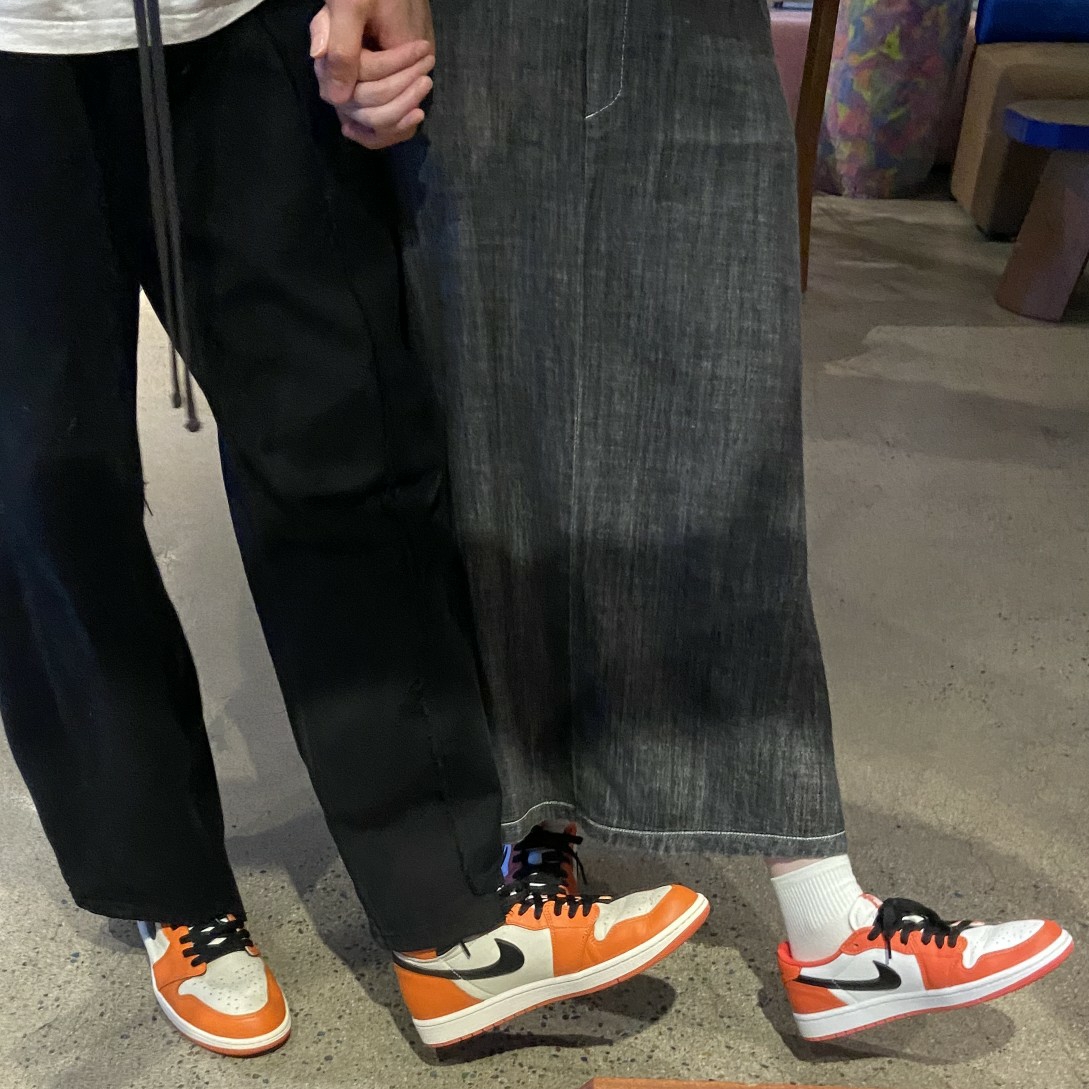 Jordan 1 Retro High OG Reverse Shattered Backboard, (W) Jordan 1 Low OG Starfish 착용 스타일