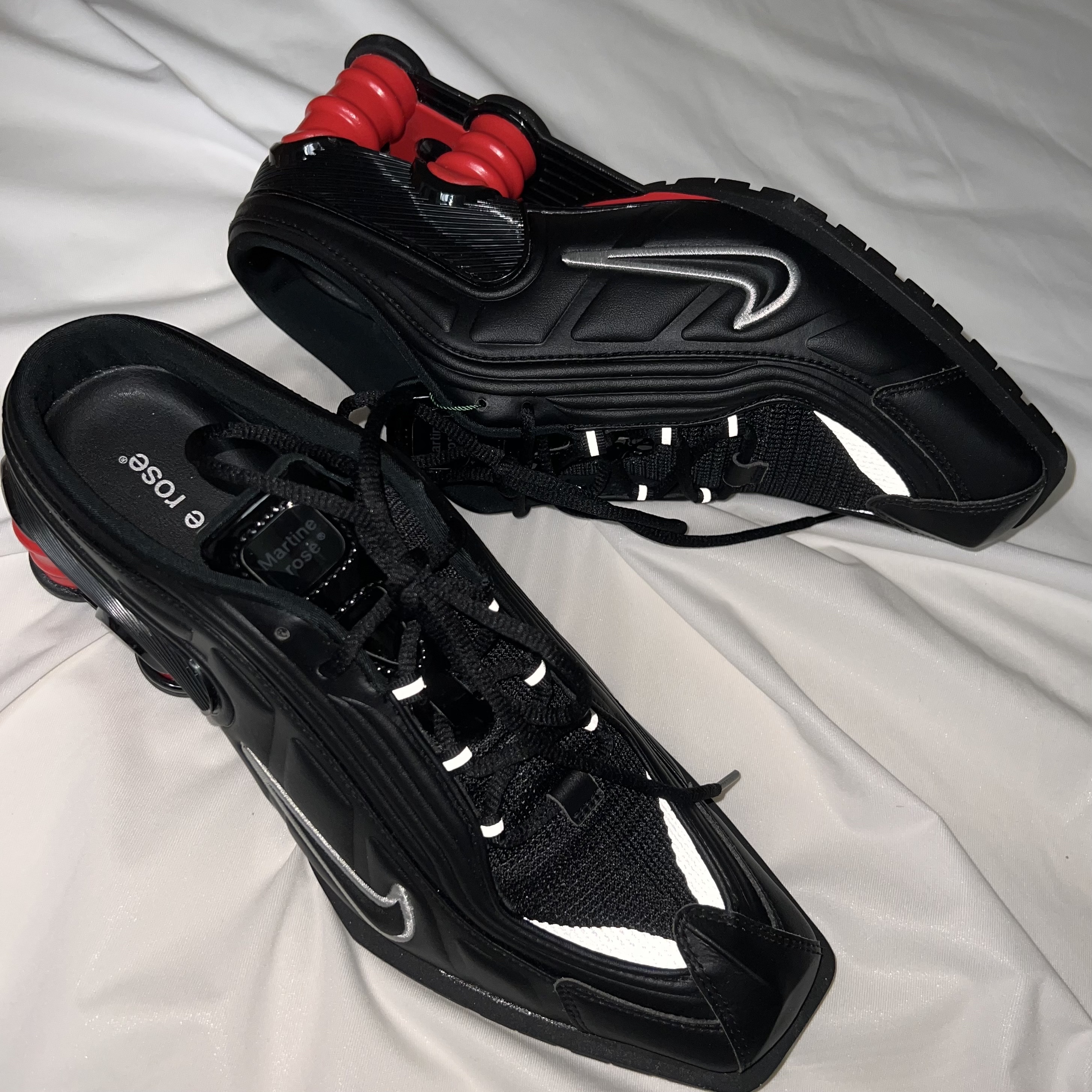 Nike x Martine Rose Shox MR4 Black 착용 스타일