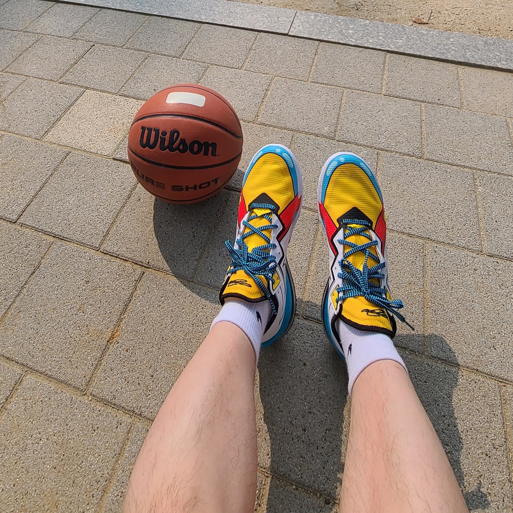 Nike Lebron 18 Low Cartoon Art 착용 스타일