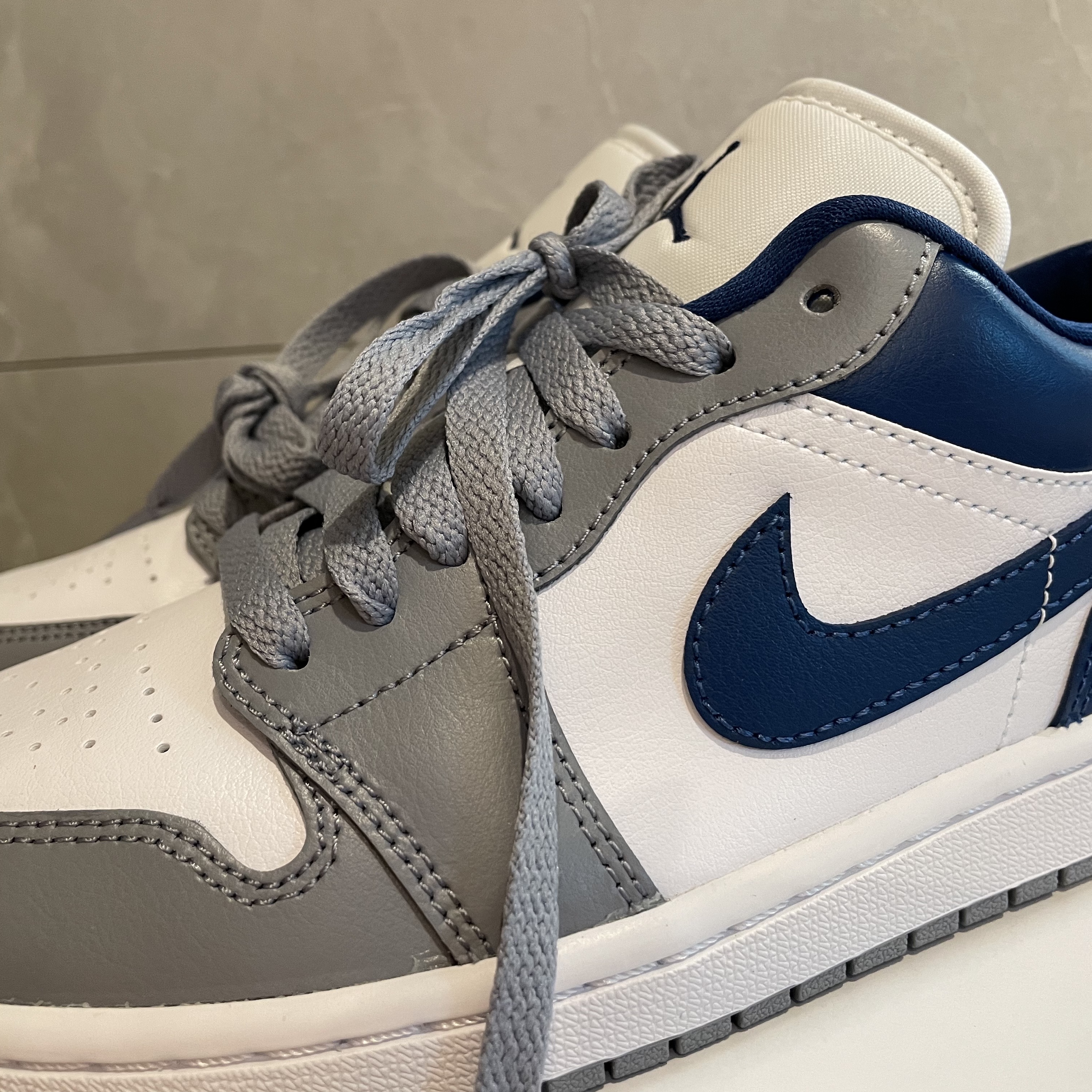 (W) Jordan 1 Low White Grey Blue 착용 스타일