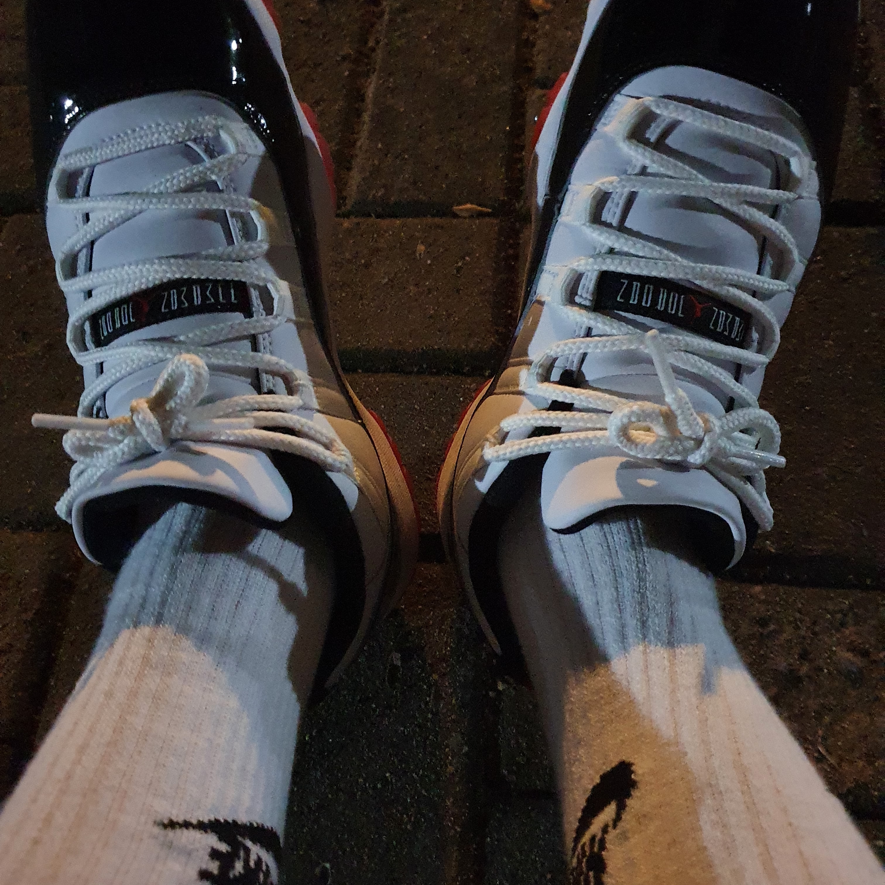 Jordan 11 Retro Low Concord Bred 착용 스타일 - 1