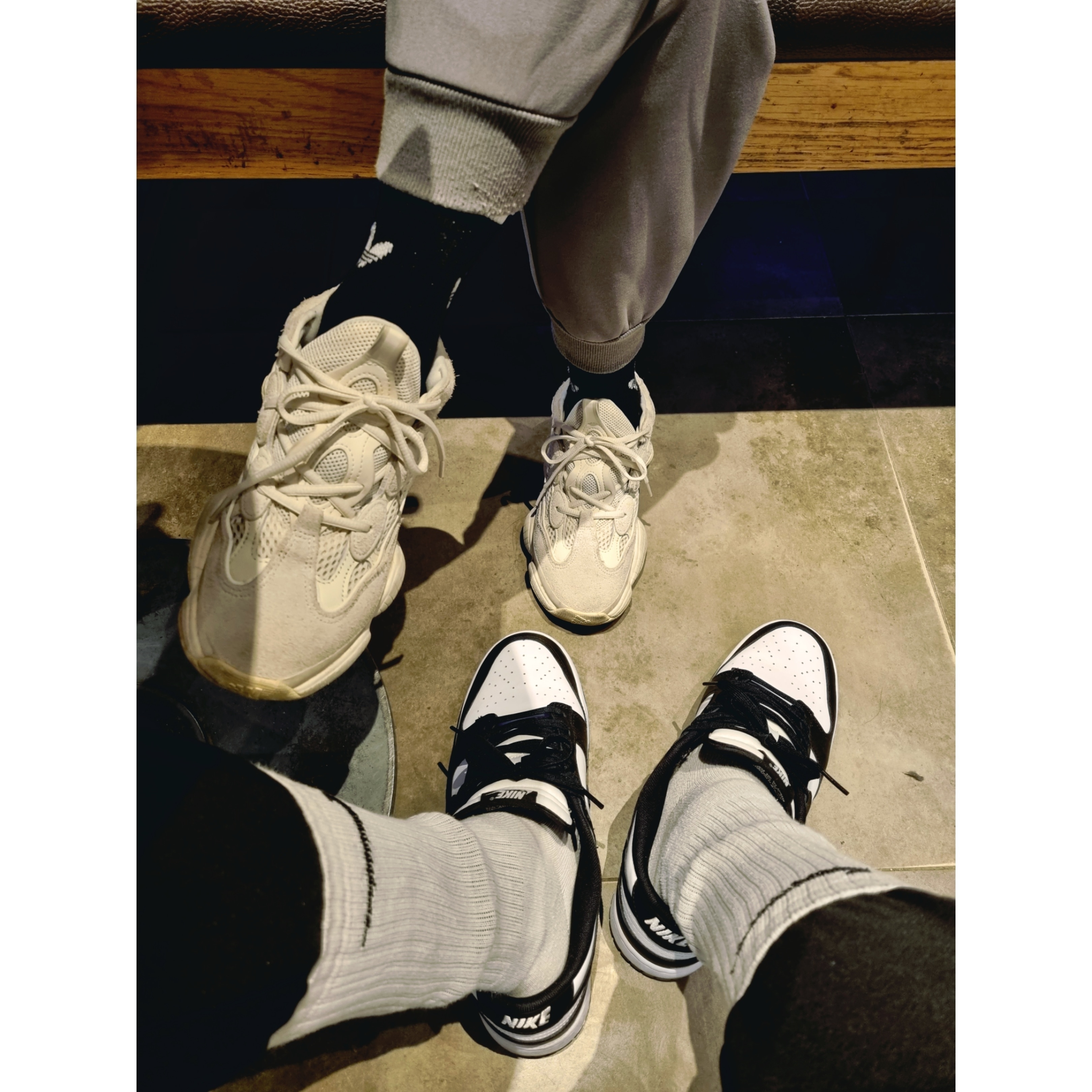 Nike Dunk Low Retro Black, Adidas Yeezy 500 Bone White 착용 스타일