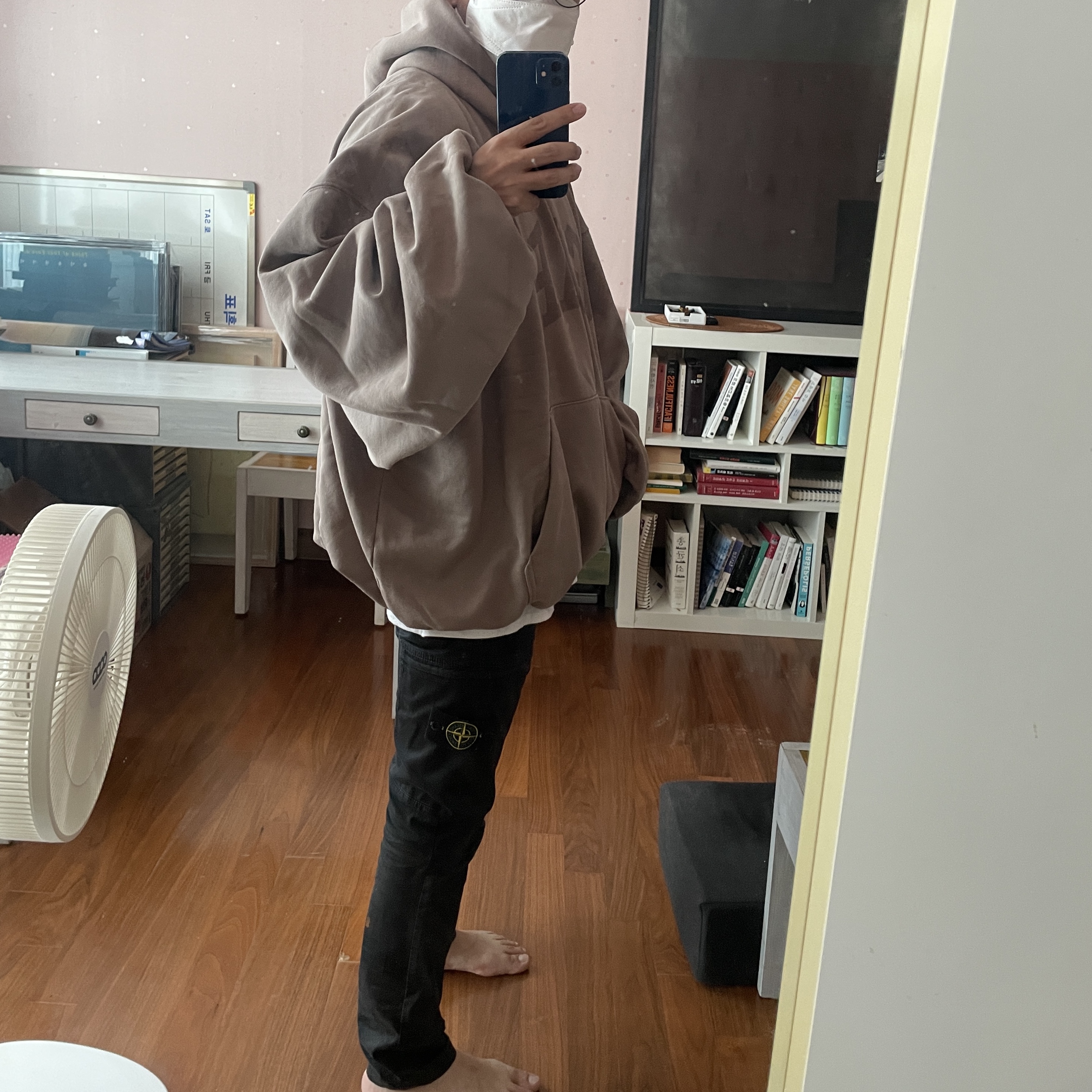 Yeezy Gap Engineered By Balenciaga Dove Hoodie Beige, Stone Island 32104 Pocket Cargo Slim Pants Black - 20SS 착용 스타일 - 1