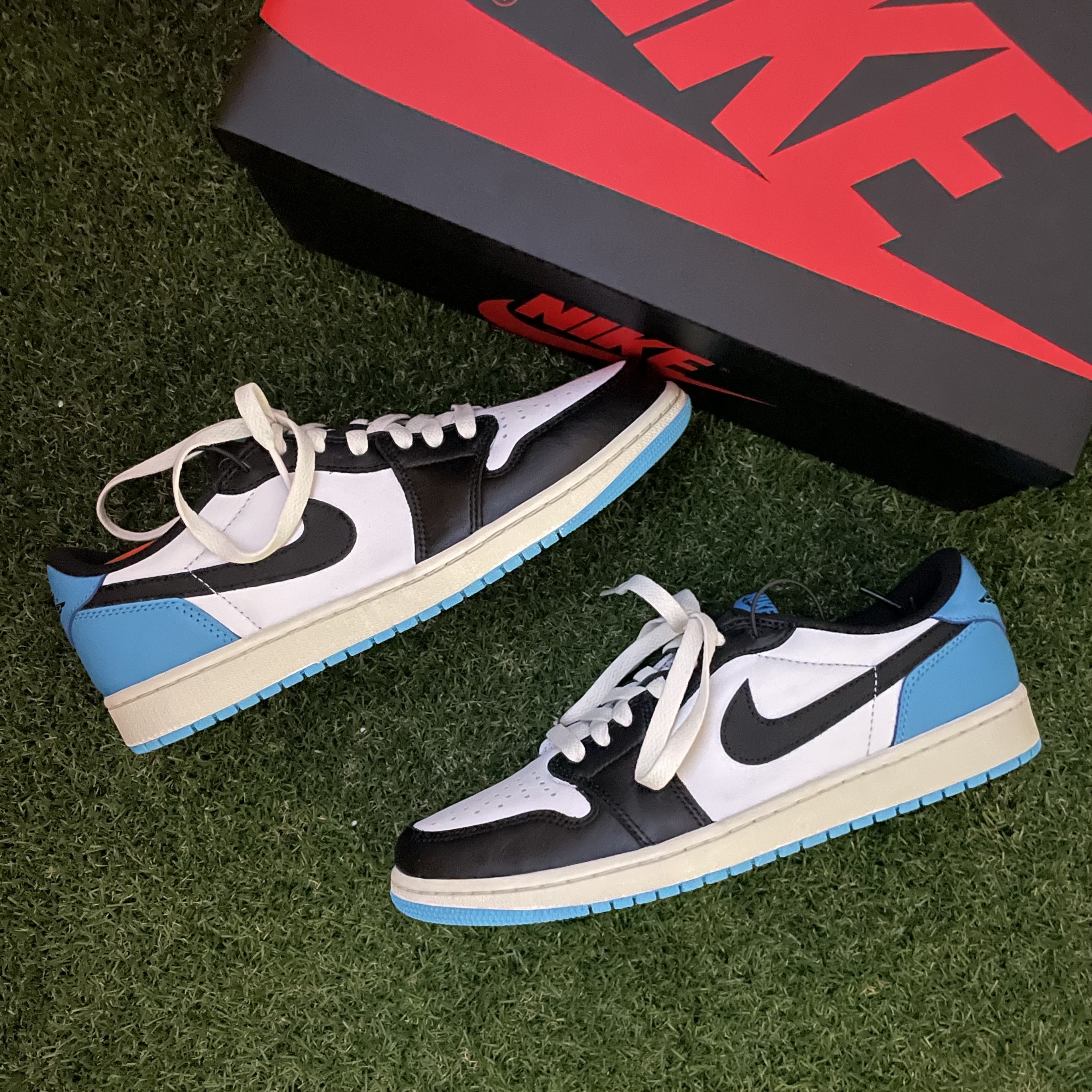 Jordan 1 Retro Low OG Black and Dark Powder Blue, (W) Jordan 1 Retro Low OG Black and Dark Powder Blue 착용 스타일 - 4