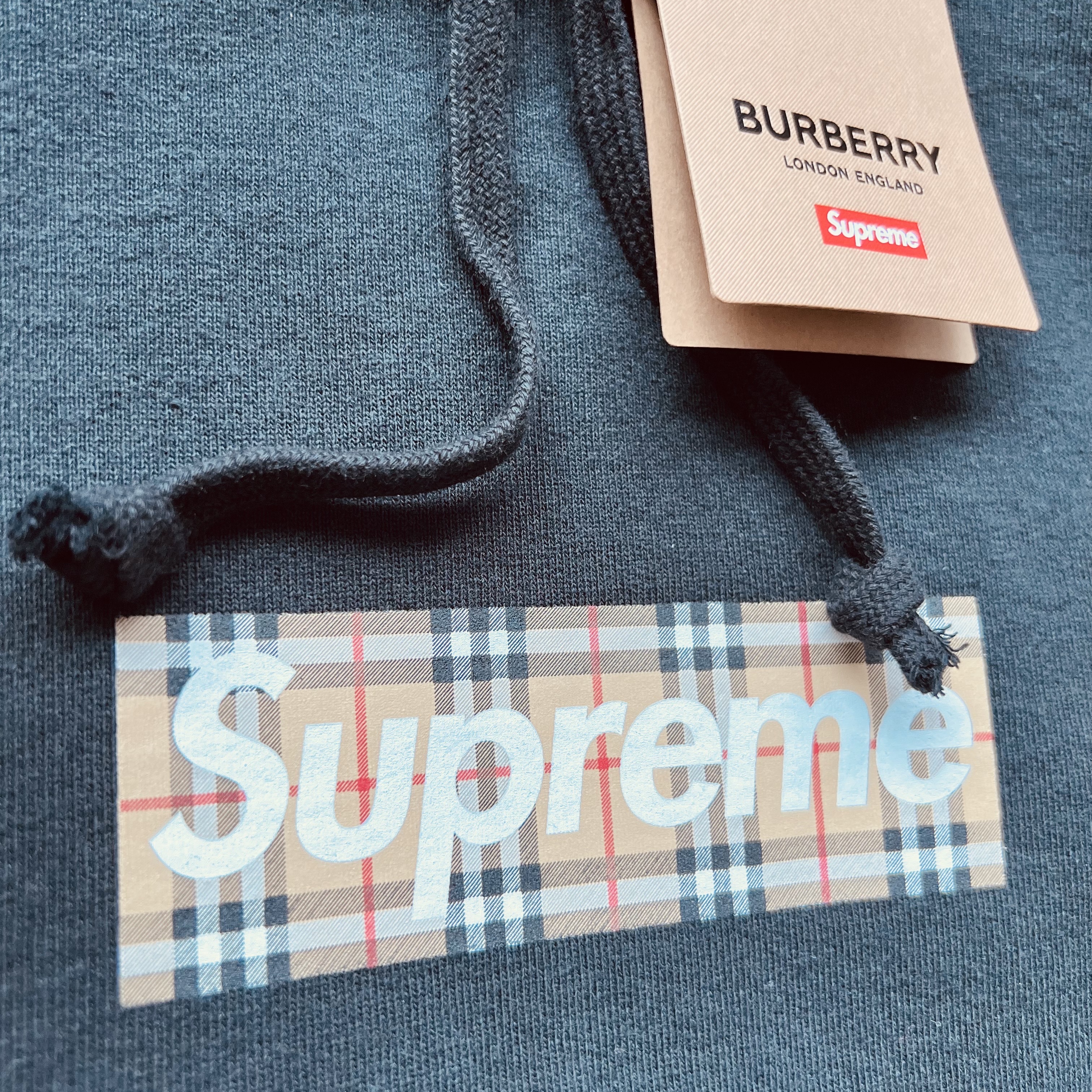 Supreme x Burberry Box Logo Hooded Sweatshirt Black - 22SS 착용 스타일