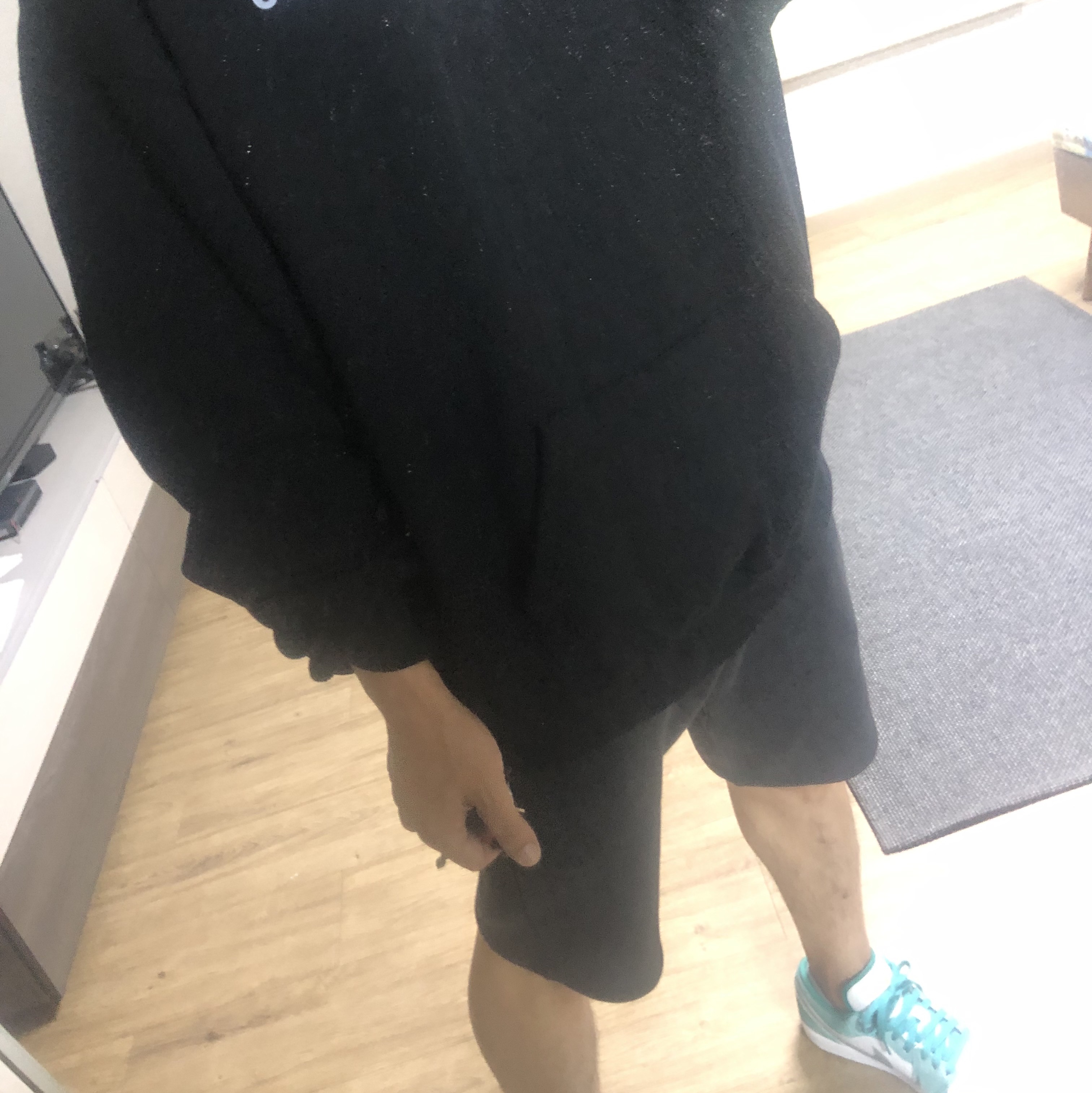 Jordan 1 Low SE New Emerald, IAB Studio Hoodie Black White 착용 스타일 - 2